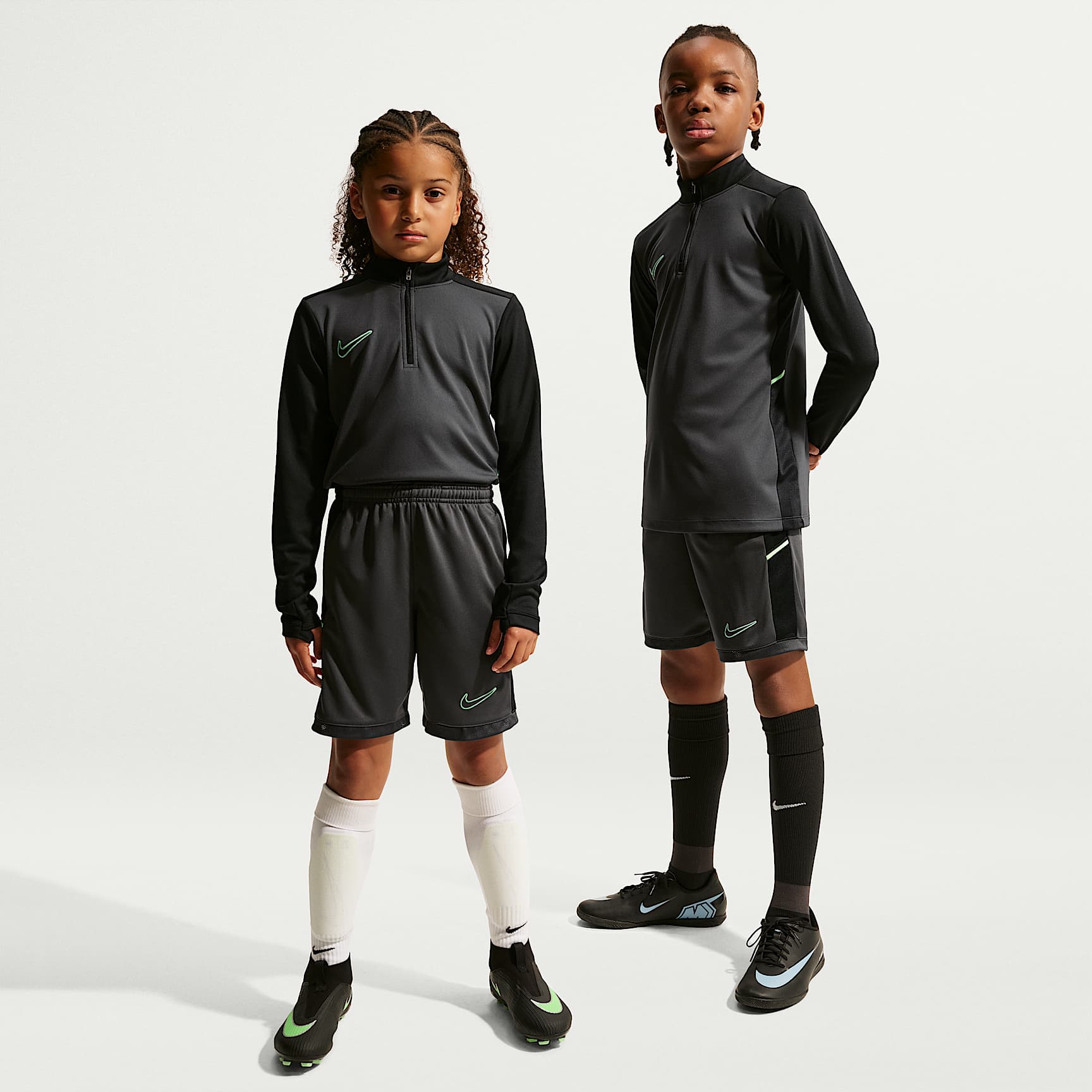 Short de foot en maille Dri-FIT Nike Academy pour ado