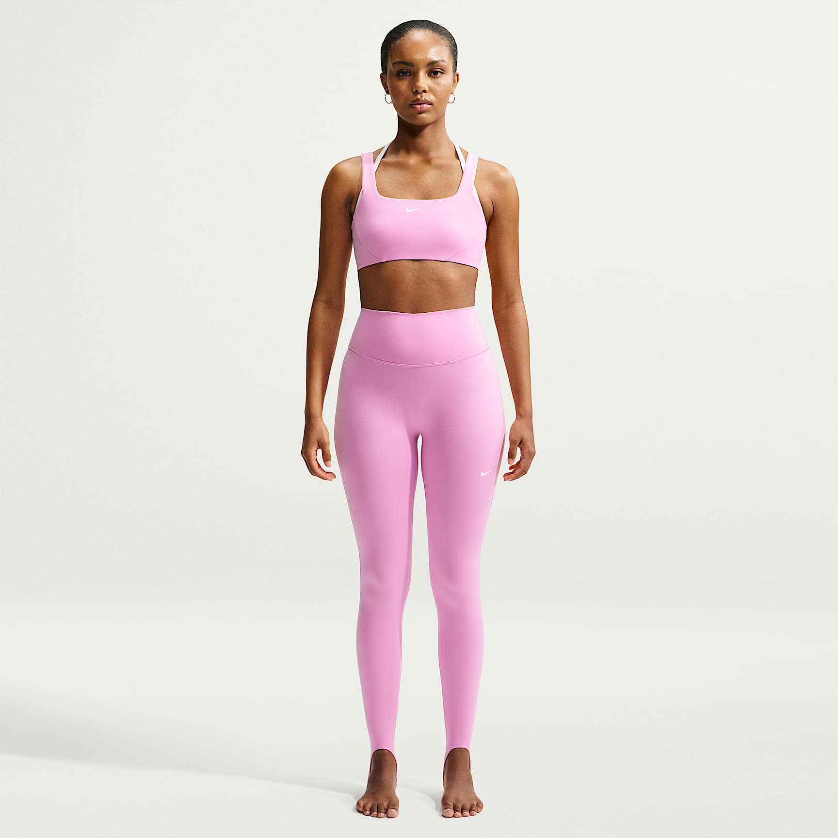 Nike One leggings i full lengde med høyt liv og hælstropp til dame