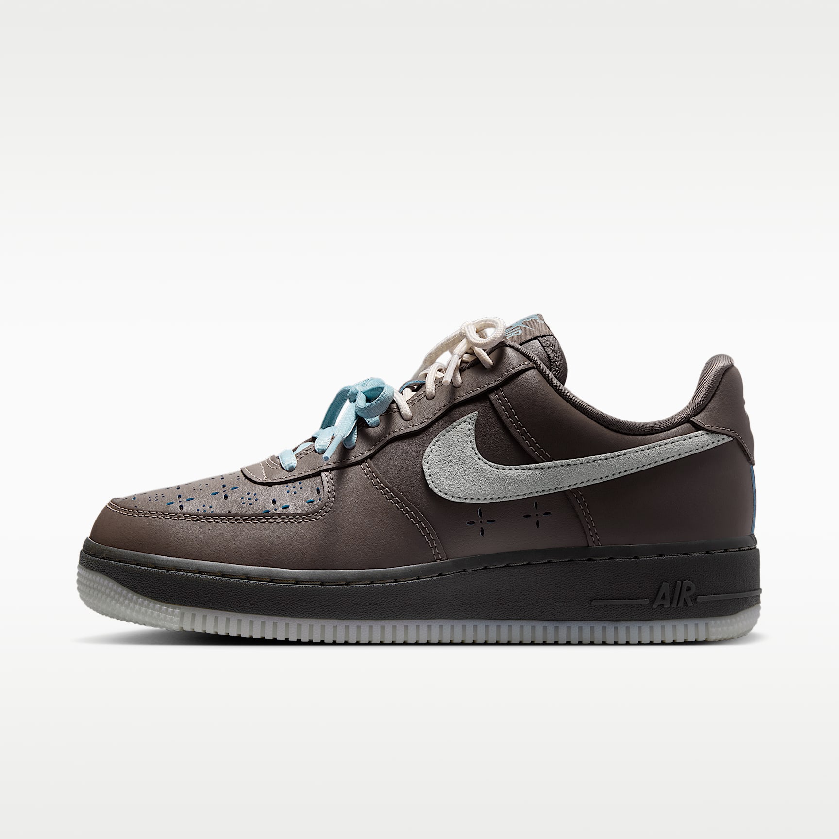 靴 Nike Air Force 1 