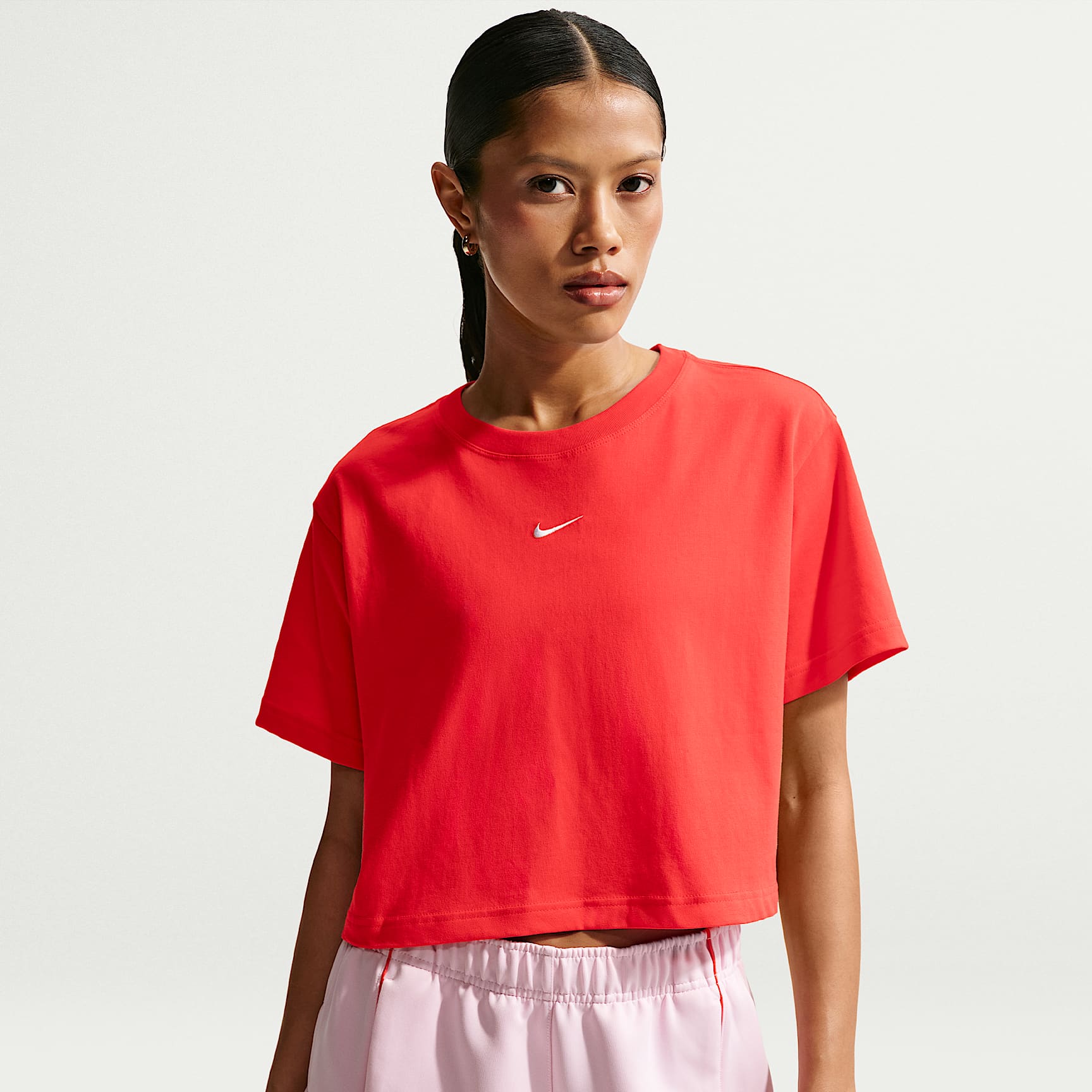 Nike Sportswear Classic Women's Loose Short-Sleeve Cropped T-Shirt