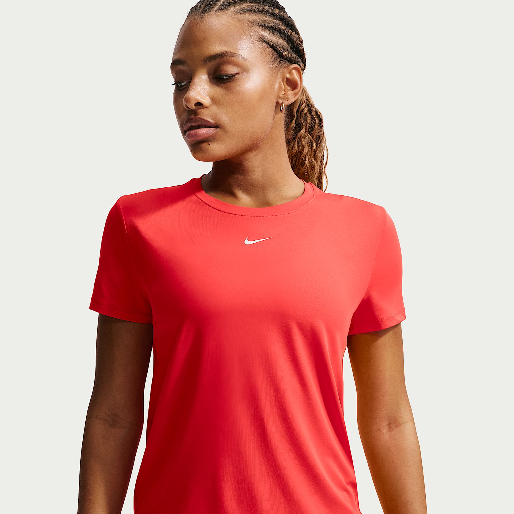 Playera de manga corta Dri-FIT para mujer Nike One Classic