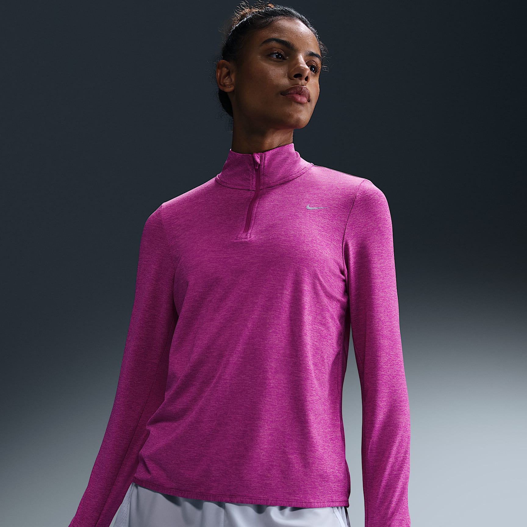 Playera de correr con protección UV de cierre de 1/4 para mujer Nike Swift Element