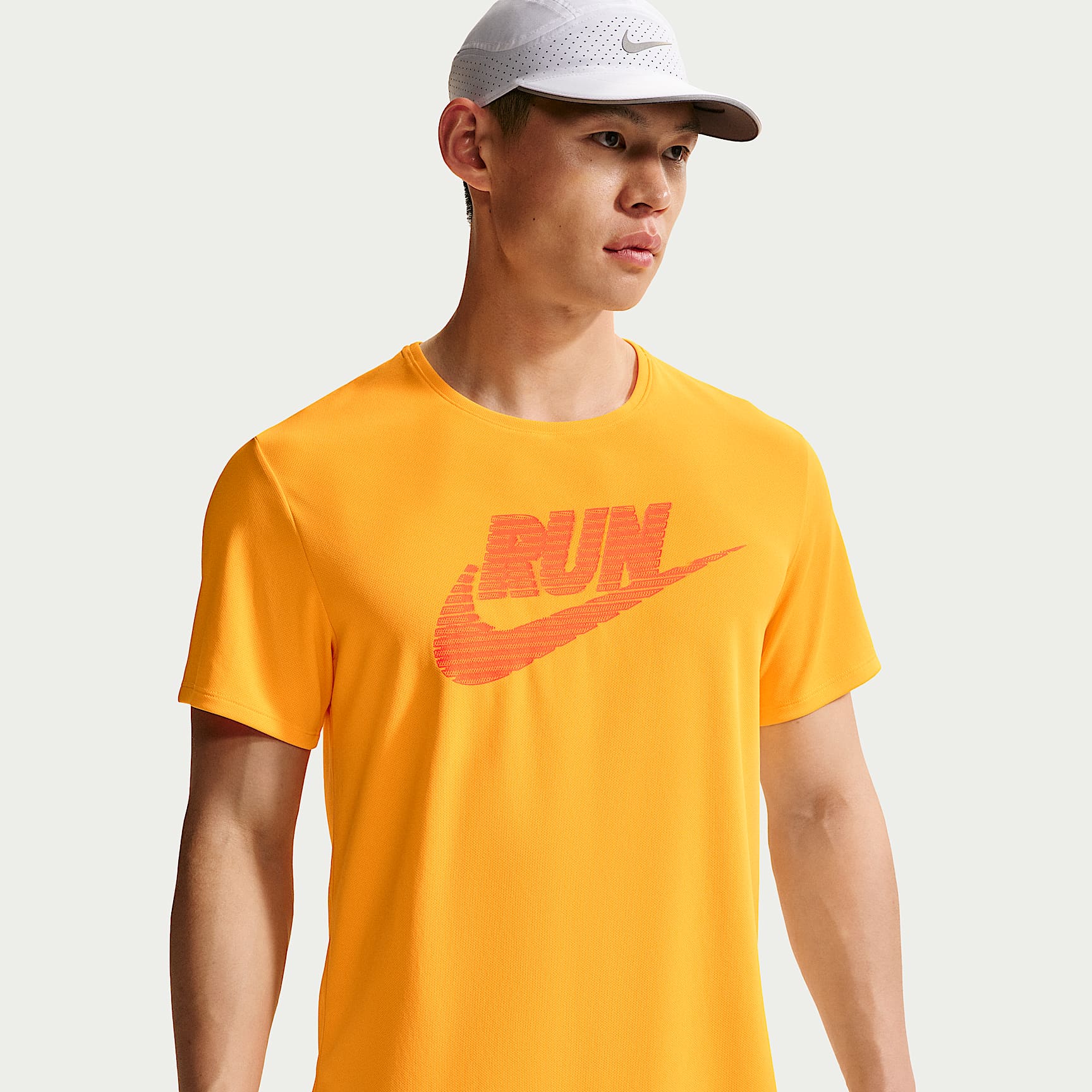 Nike Miler Men's Dri-FIT UV-Protection Short-Sleeve Running Top