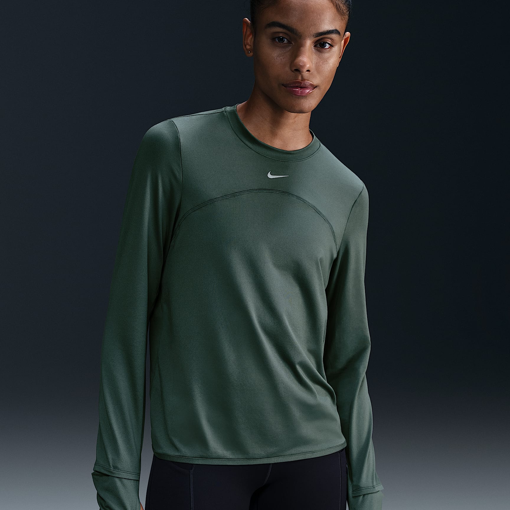 Playera de correr de cuello redondo para mujer Nike Dri-FIT Swift Element UV