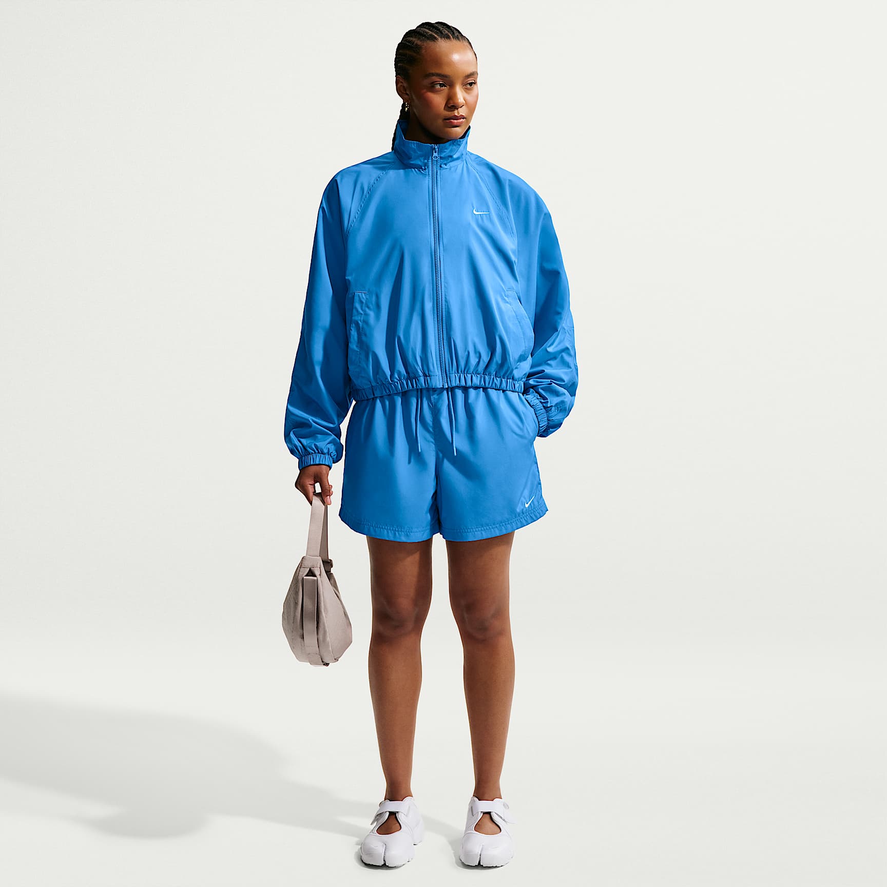 Nike Sportswear Classic Wovens Women's Mid-Rise Shorts