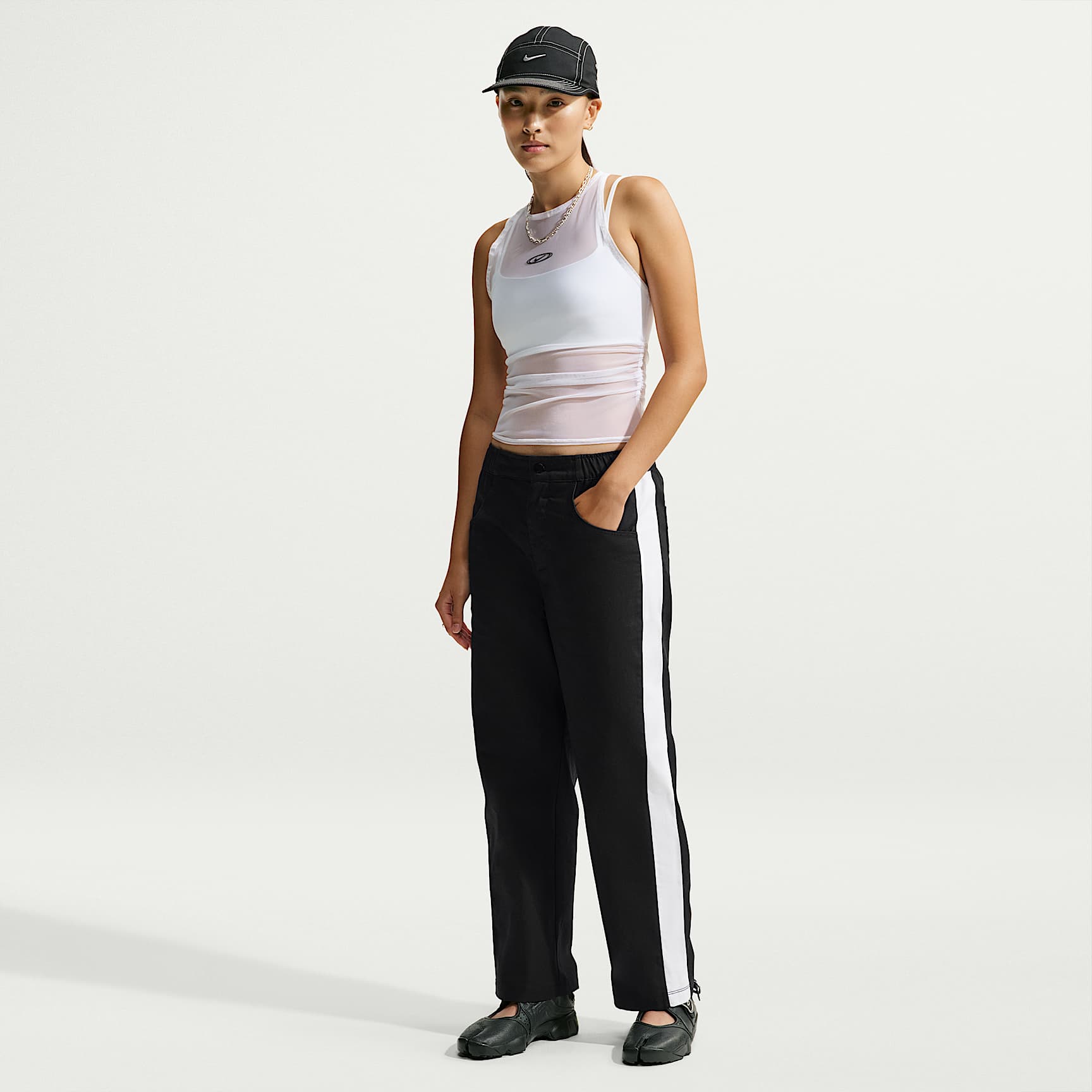 Nike Sportswear Women's Loose Low-Rise Trousers