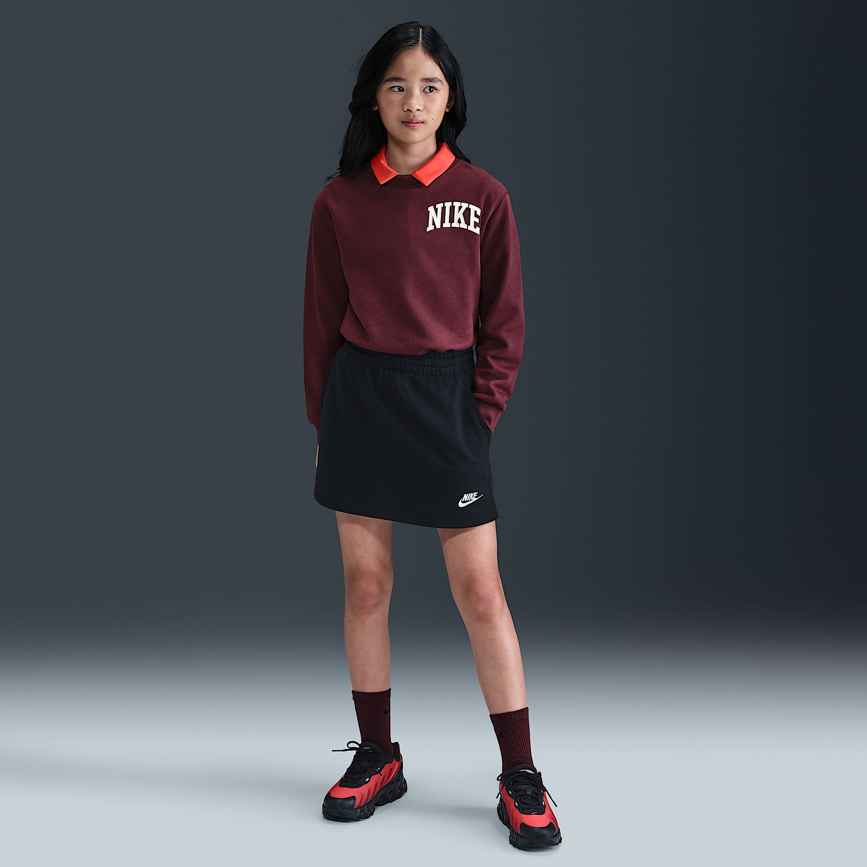 Falda de French Terry para niñas talla grande Nike Sportswear Club