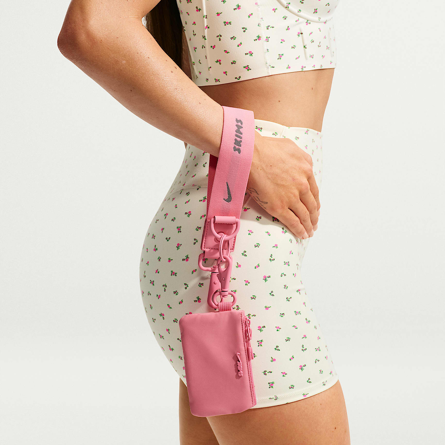 NikeSKIMS Clippable Pouch