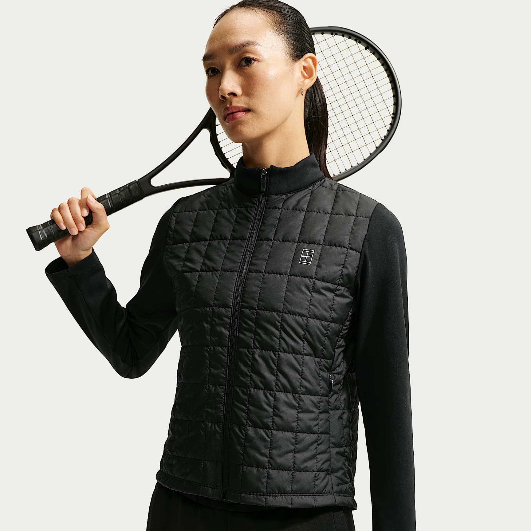 Playera de tenis Therma-FIT acondicionada para el invierno para mujer NikeCourt Advantage