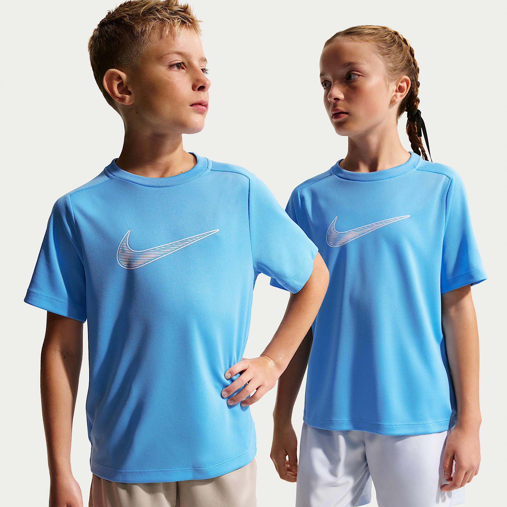 Koszulka treningowa z krótkim rękawem dla dużych dzieci (chłopców) Dri-FIT Nike Multi