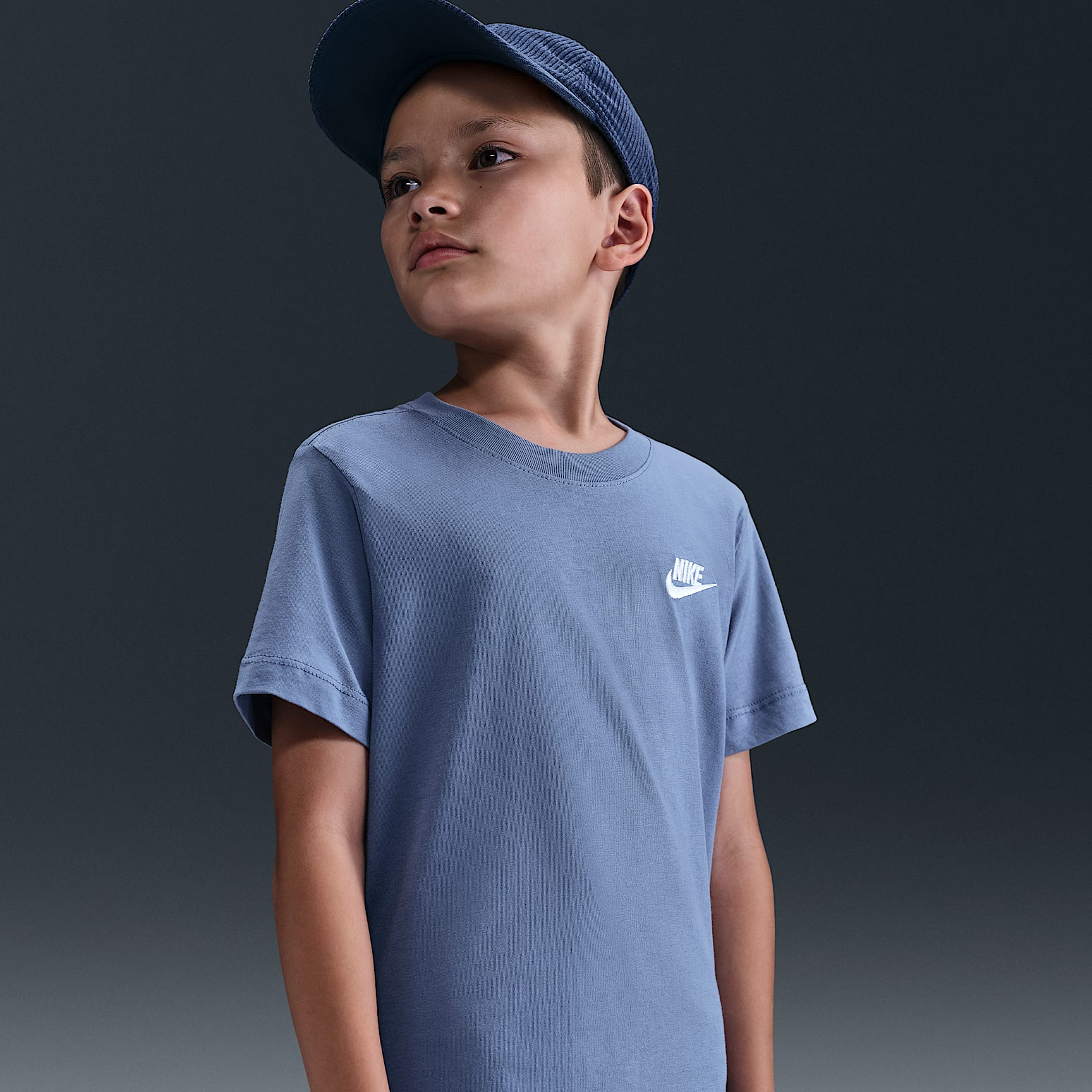 Playera para niños talla grande Nike Sportswear
