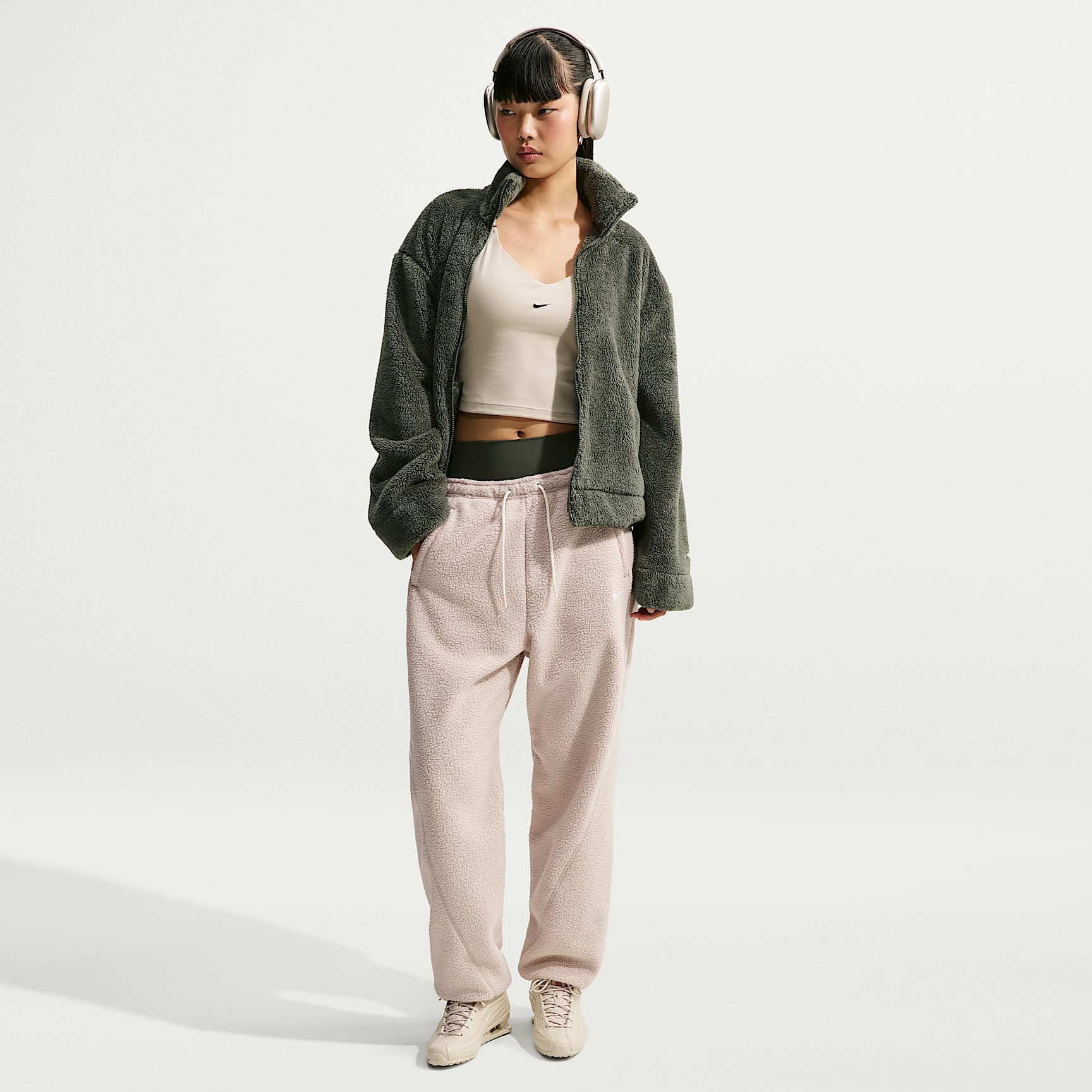 Nike Sportswear Women's Oversized Mid-Rise Fleece Trousers