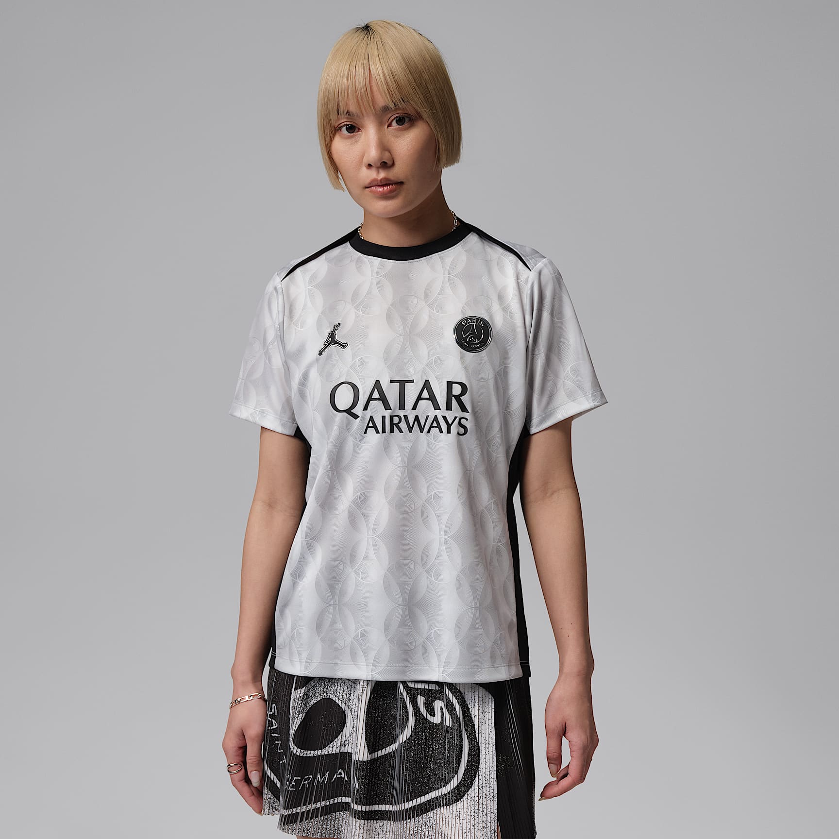 Paris Saint-Germain Academy Pro Night Edition Women's Jordan Dri-FIT Football Short-Sleeve Pre-Match Top