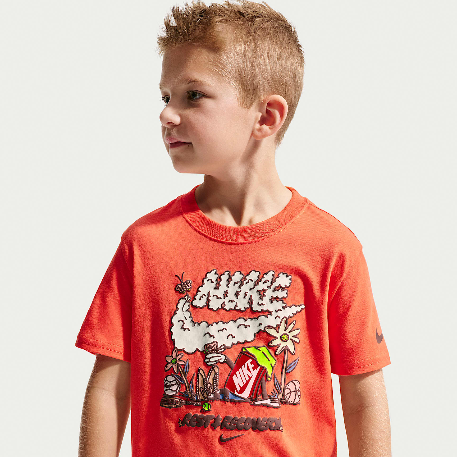 Playera para niños talla pequeña Nike "Rest And Recovery"