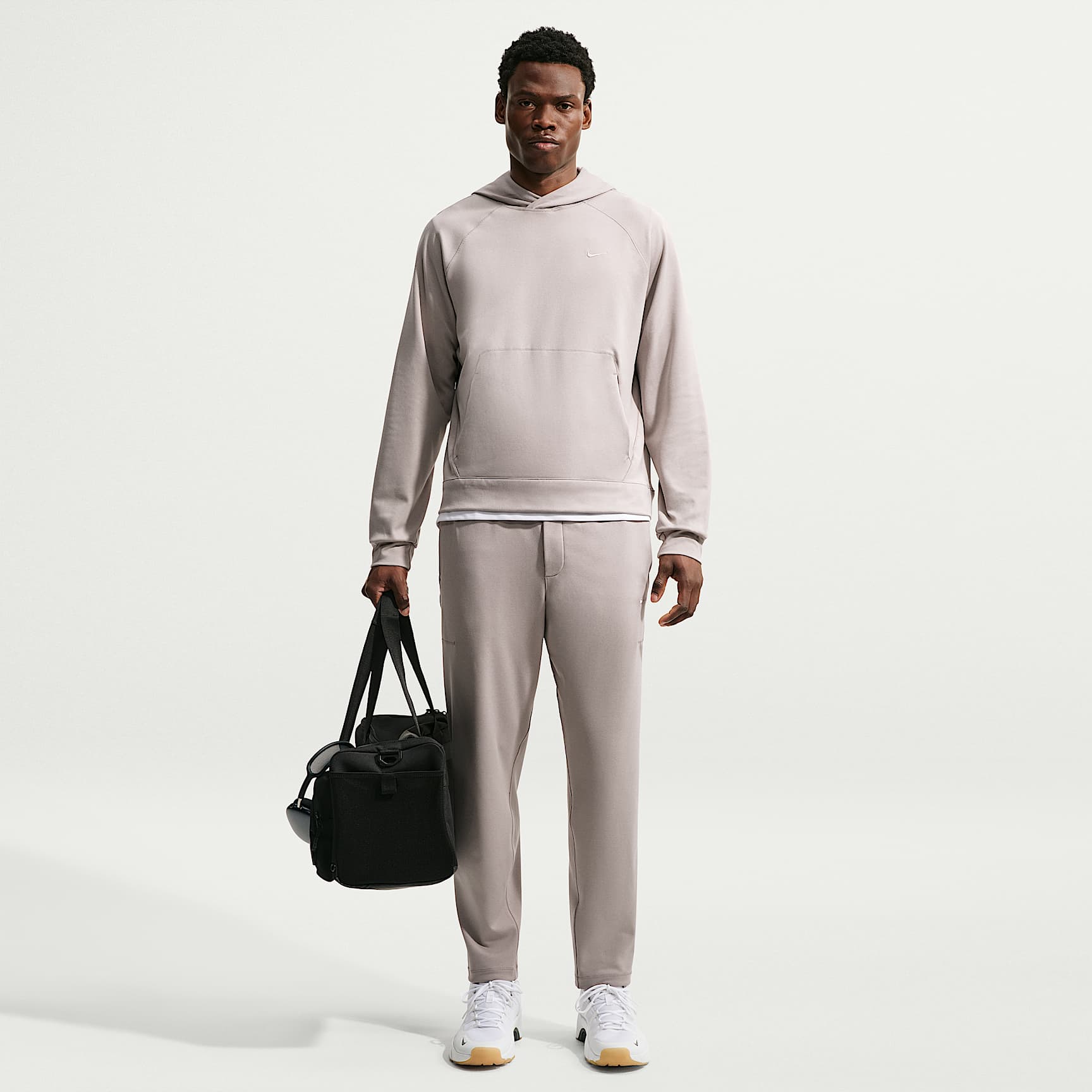 Pants de alto rendimiento Dri-FIT con protección contra los rayos UV para hombre Nike Primary NanoKnit