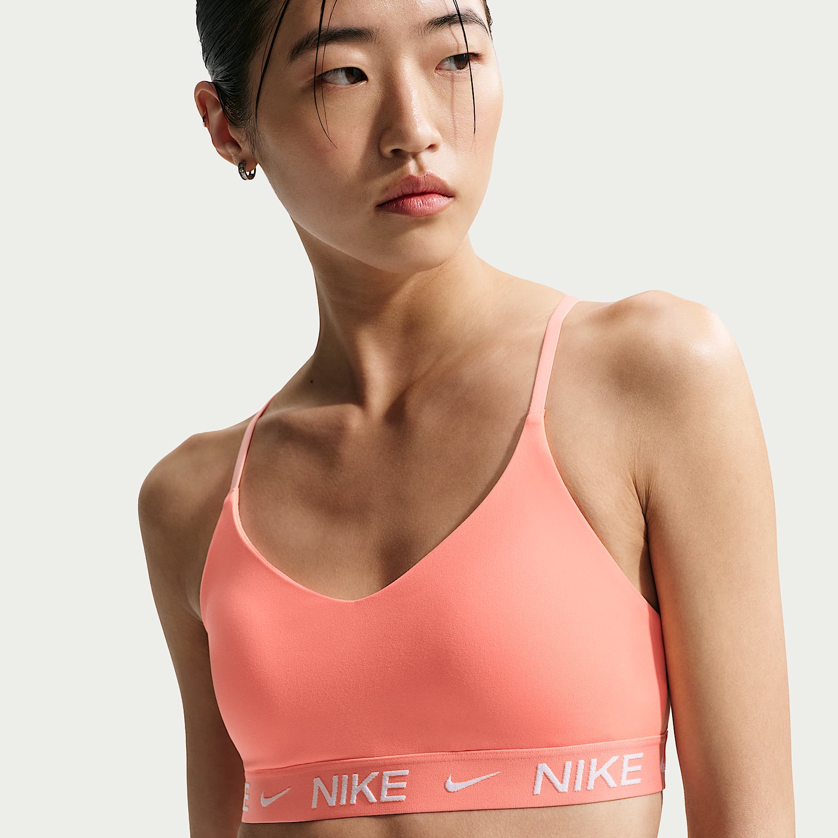 나이키 인디 라이트 서포트 여성 패드 어저스터블 스포츠 브라