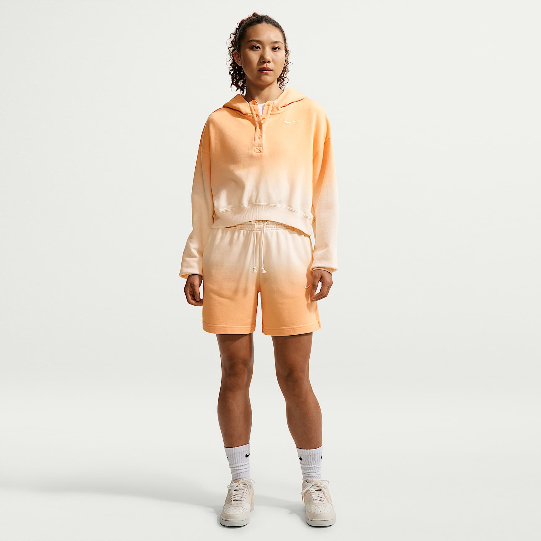 Nike Sportswear Phoenix Fleece Women's Mid-Rise Shorts