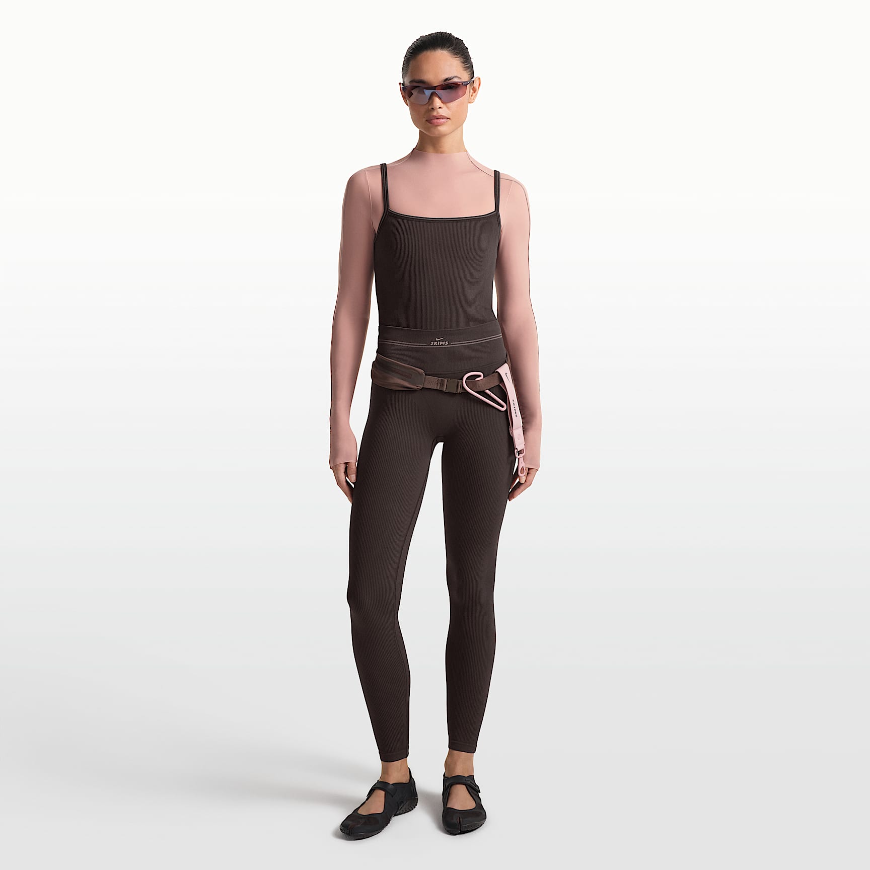 NikeSKIMS Ribbed Seamless Women's High-Waisted 26" Leggings