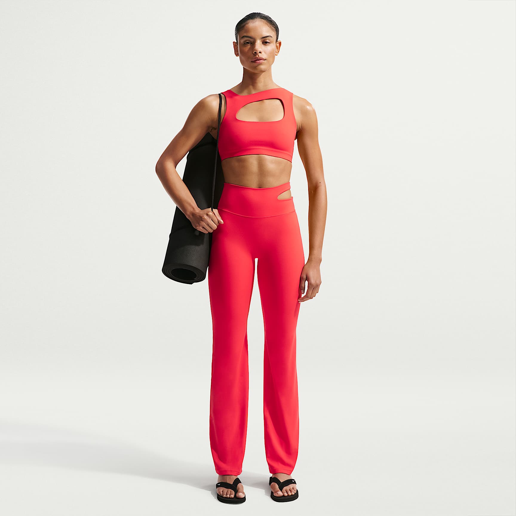 Leggings de tiro alto acampanados para mujer Nike Zenvy