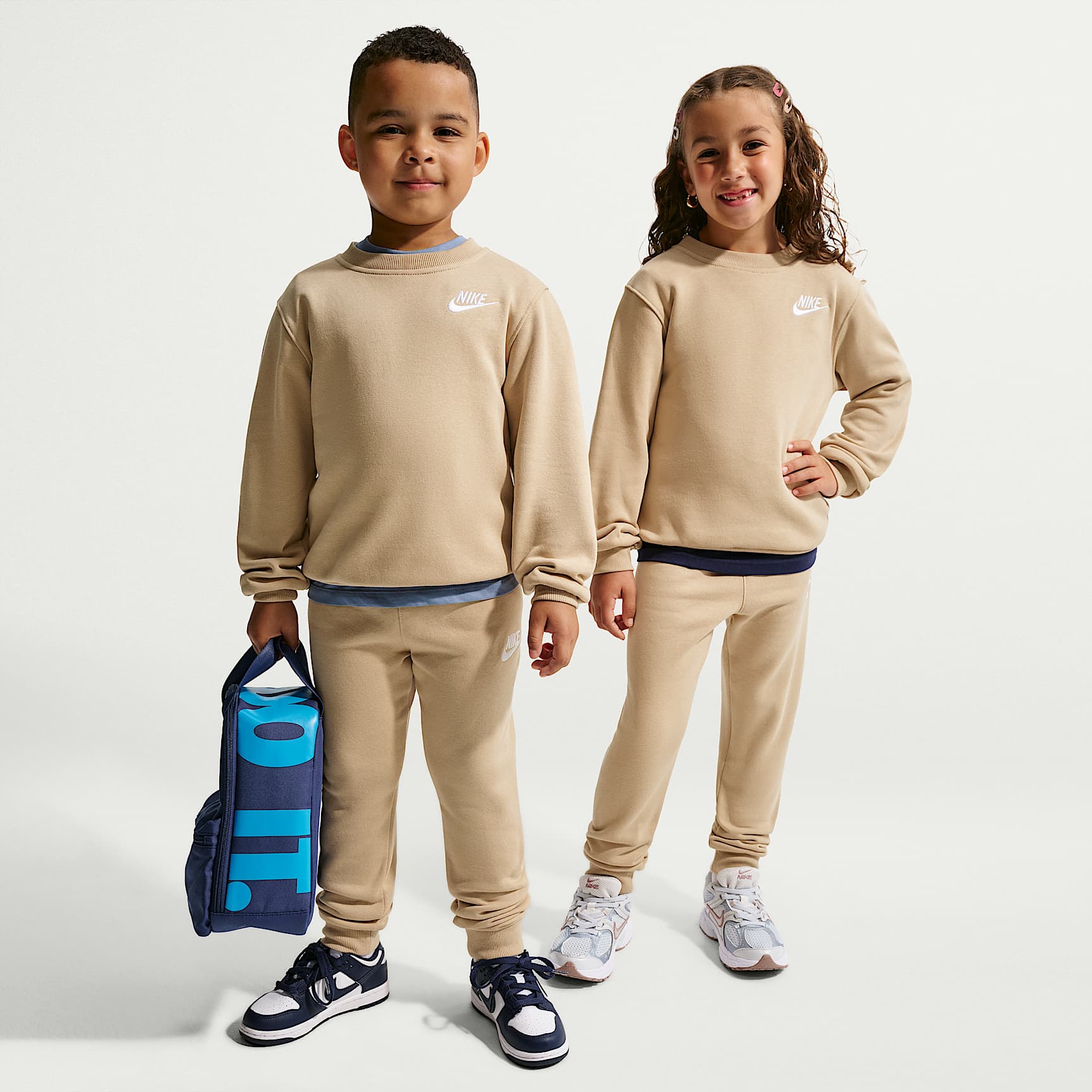 Ensemble deux pièces avec haut à col ras-du-cou Nike pour enfant