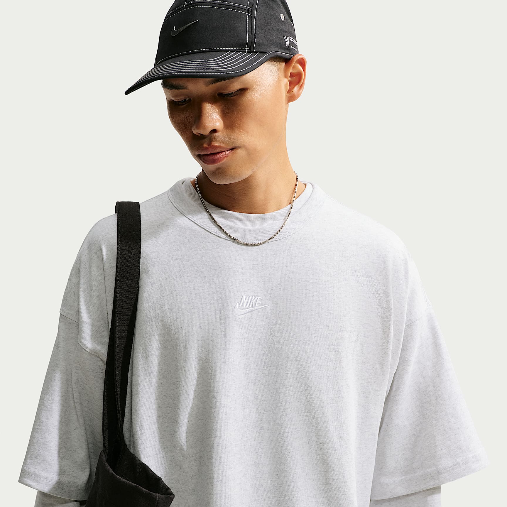 Nike Sportswear Premium Essentials Men's Oversized T-Shirt