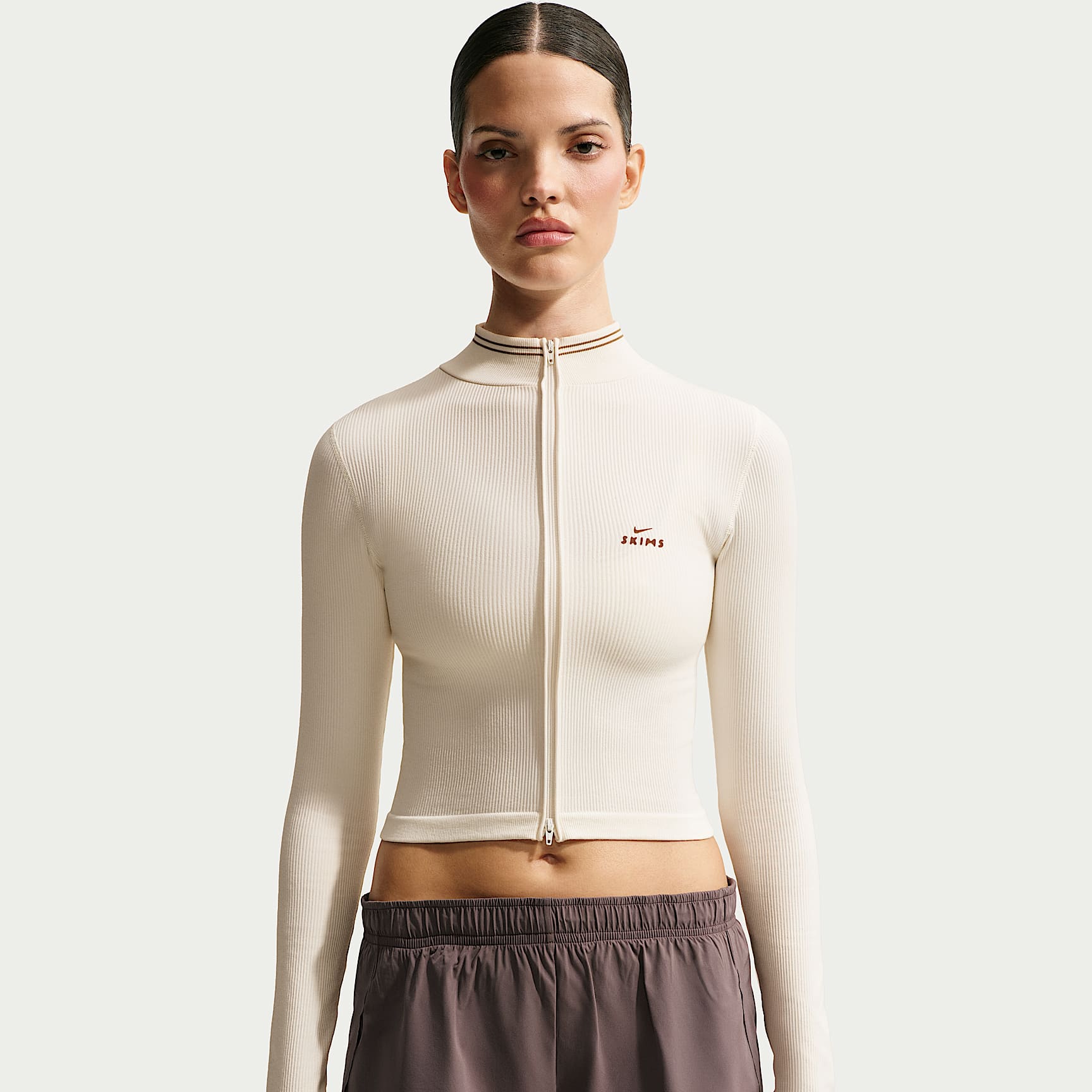 Veste courte à zip NikeSKIMS Ribbed Seamless pour femme