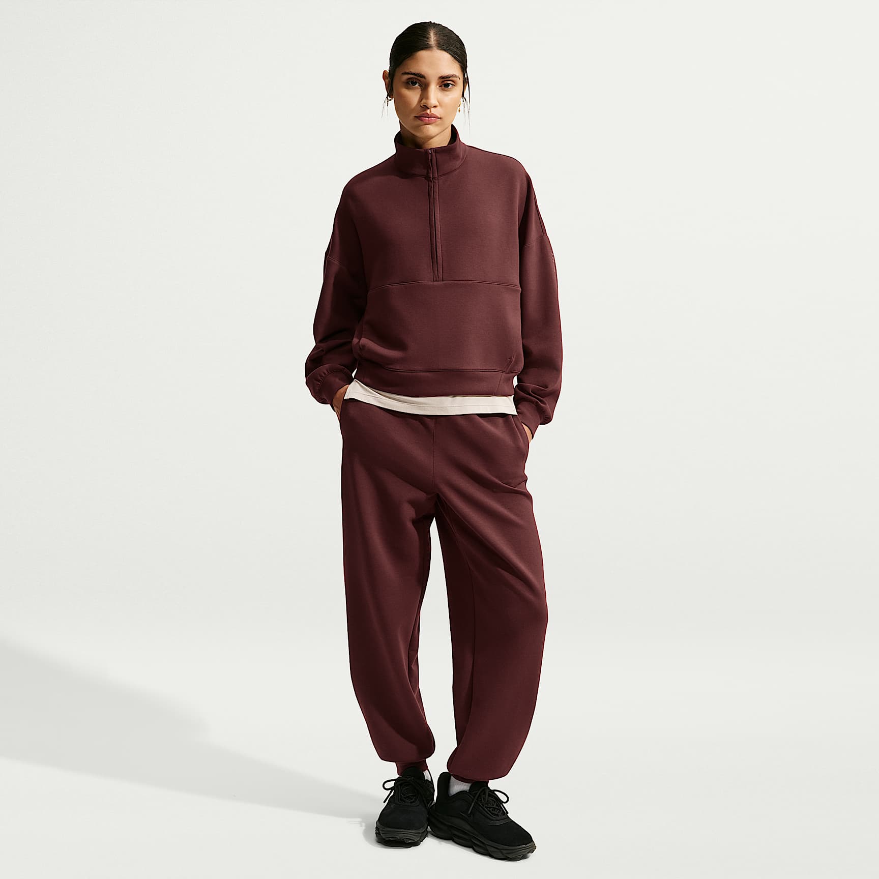 Nike 24.7 ImpossiblySoft Women's Dri-FIT High-Rise Joggers