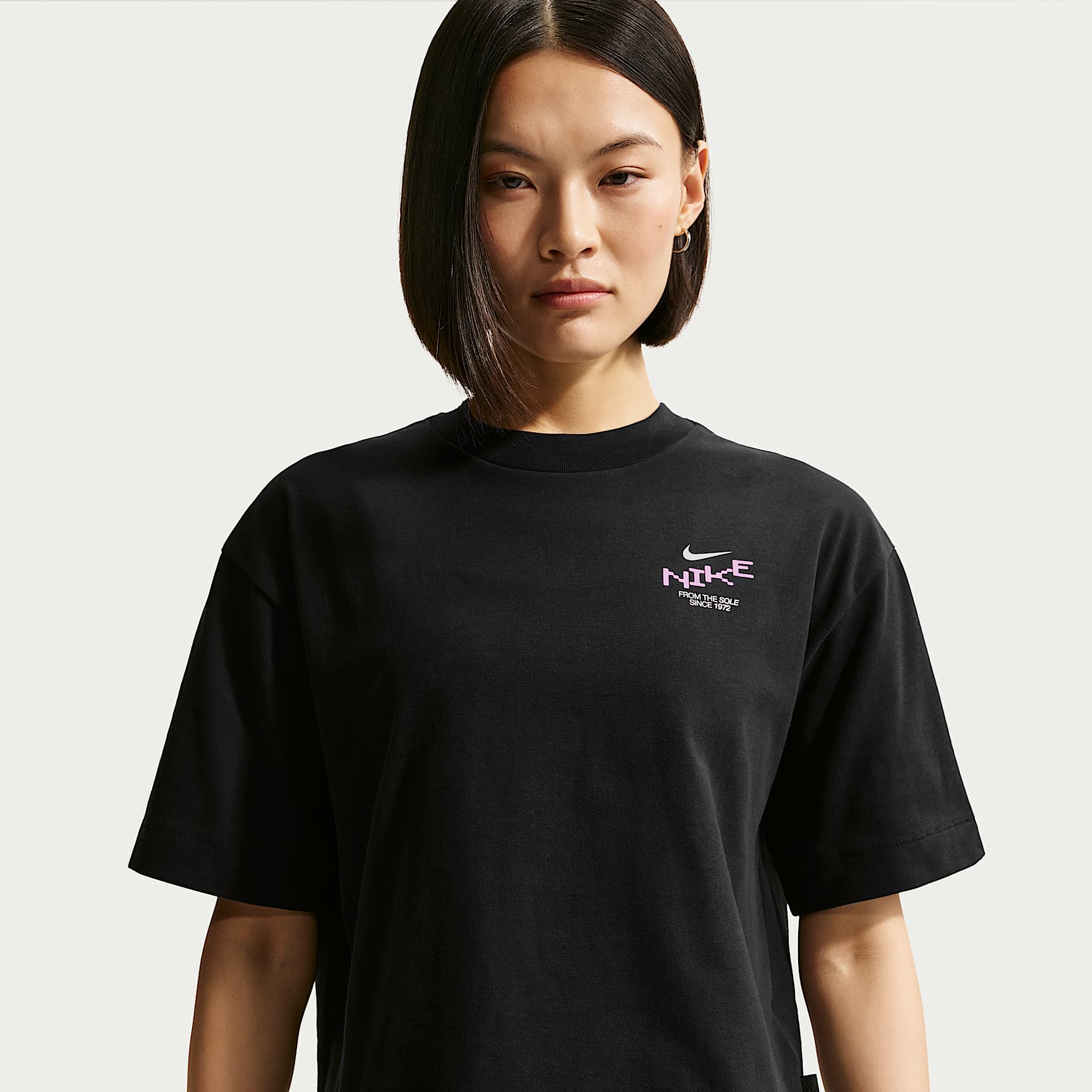 Nike Sportswear Women's Oversized Mid-Cropped T-Shirt