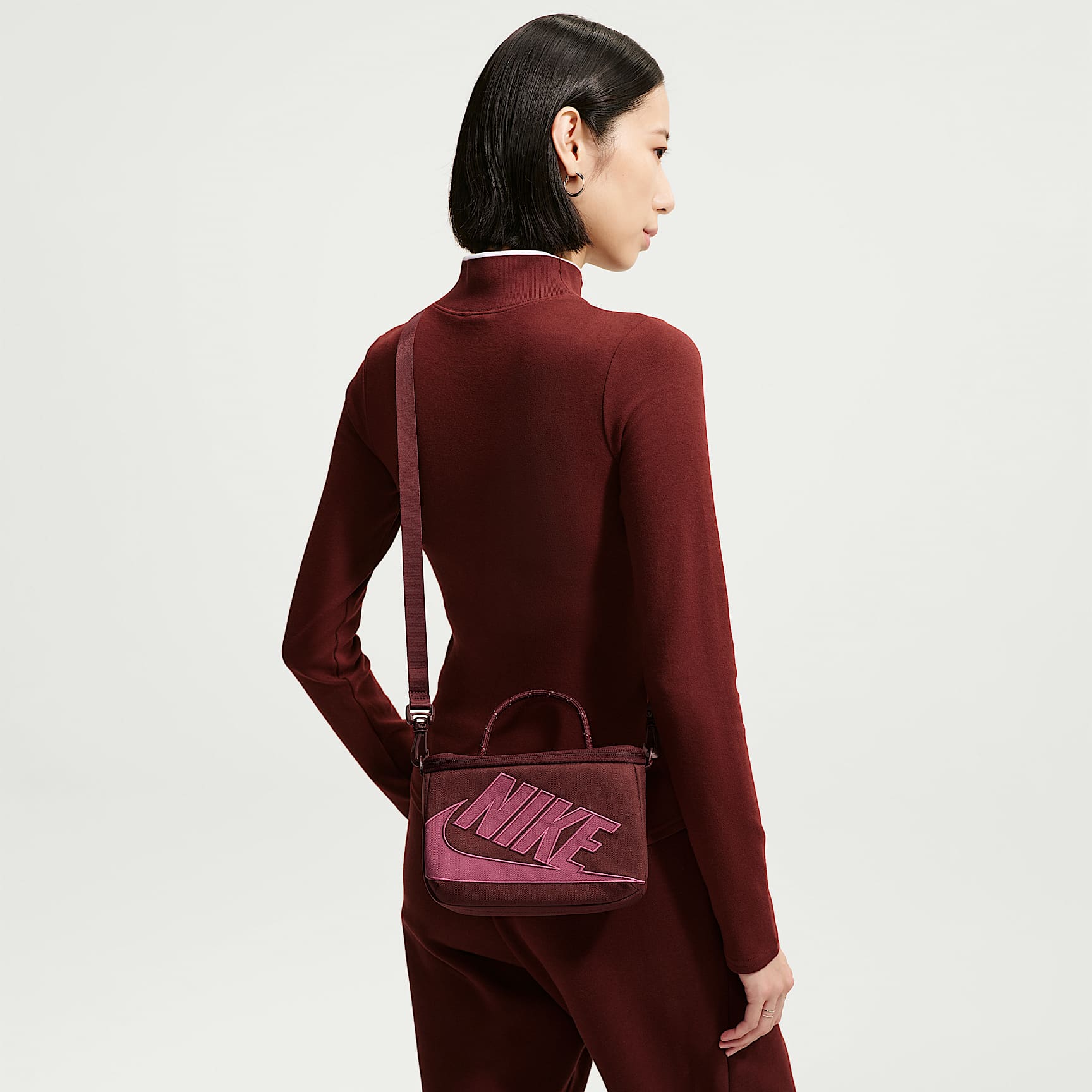 Nike Mini Shoe Box Cross-Body Bag (3L)
