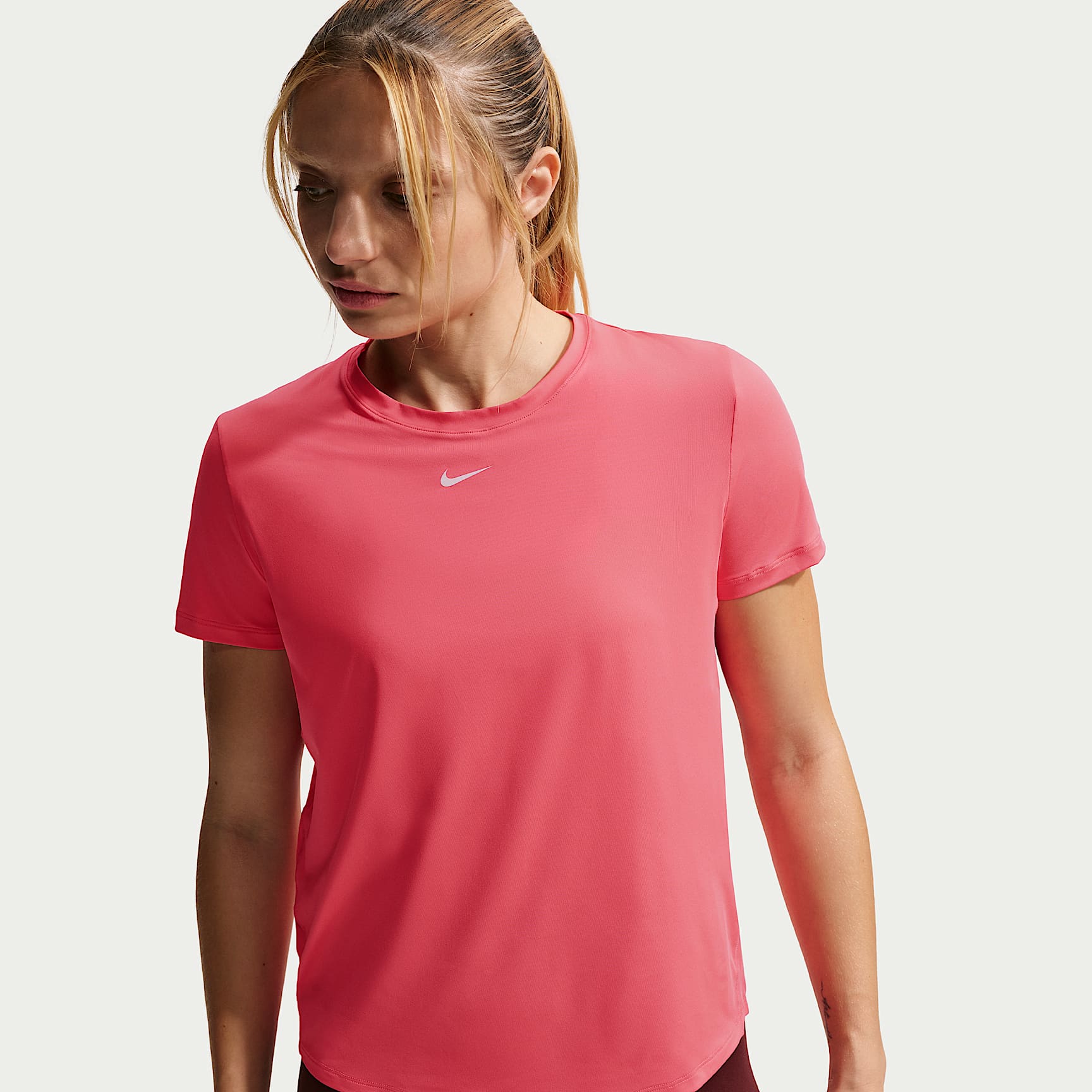 Kortärmad tröja Nike One Classic Dri-FIT för kvinnor