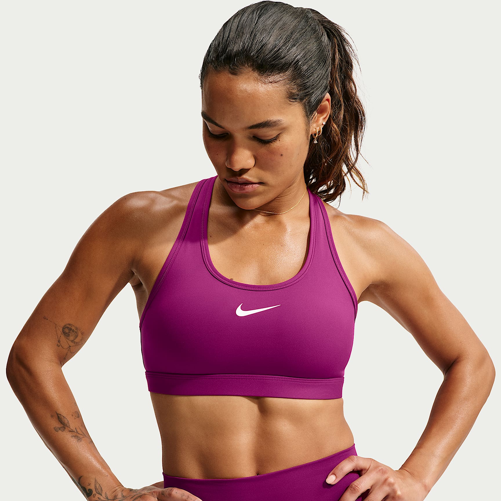 Brassière de sport rembourrée à maintien normal Nike Swoosh pour Femme