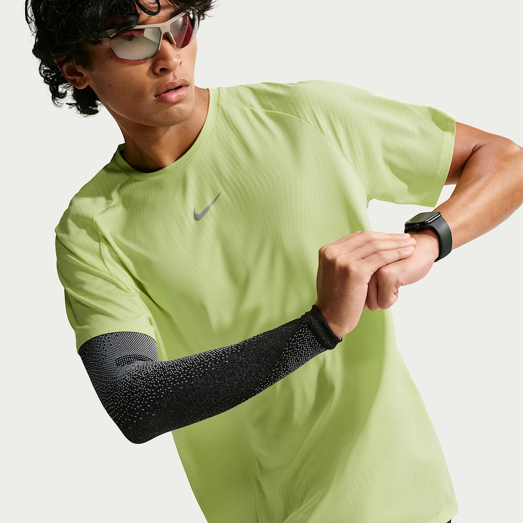 Nike Stride Aero-FIT Men's Short-Sleeve Running Top