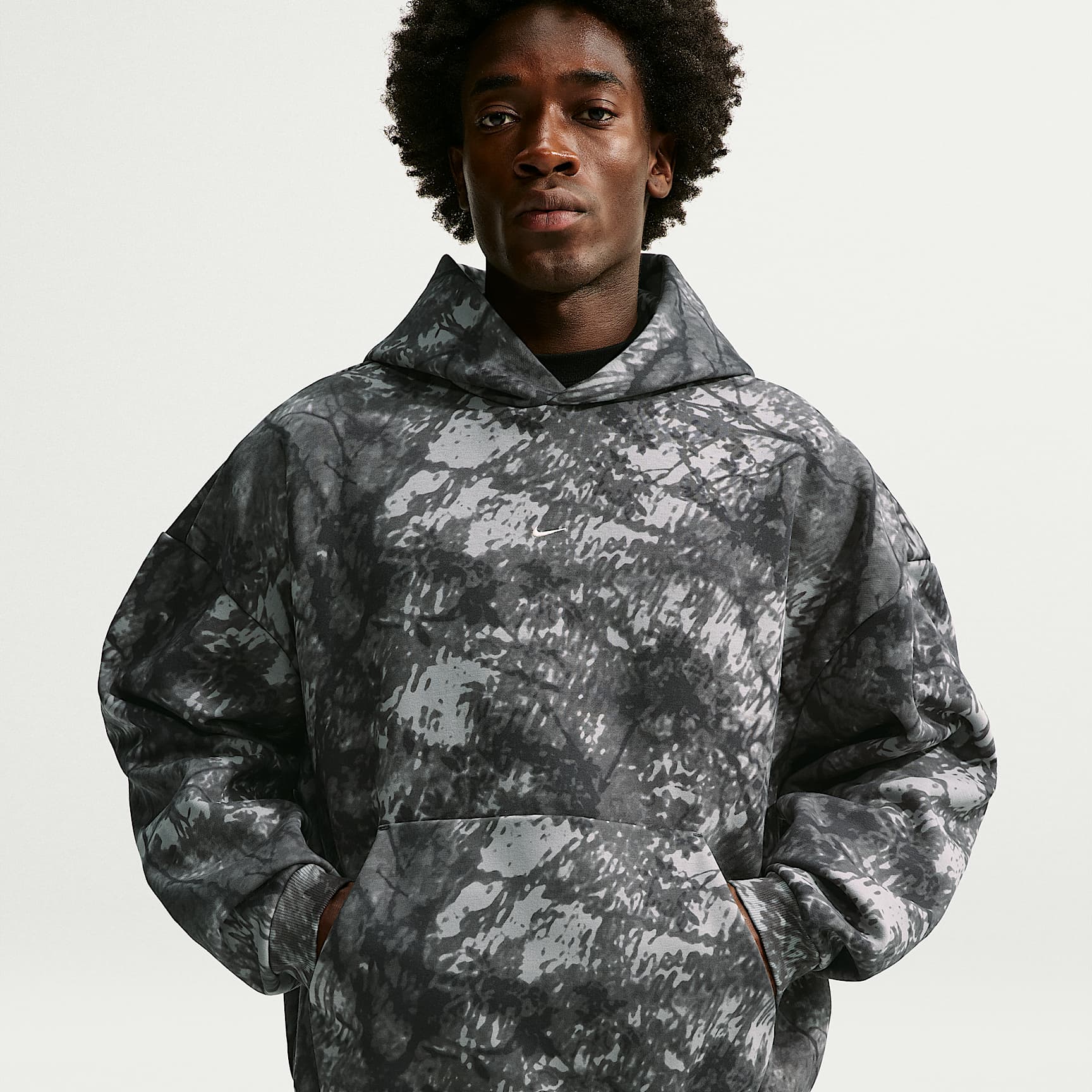 Nike Standard Issue Men's Therma-FIT Brushed Pullover Basketball Hoodie