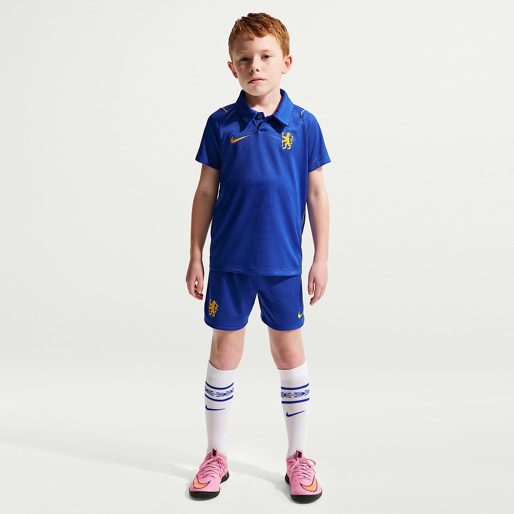 Chelsea F.C. 2026 Stadium Home Younger Kids' Nike Football Replica 3-Piece Kit