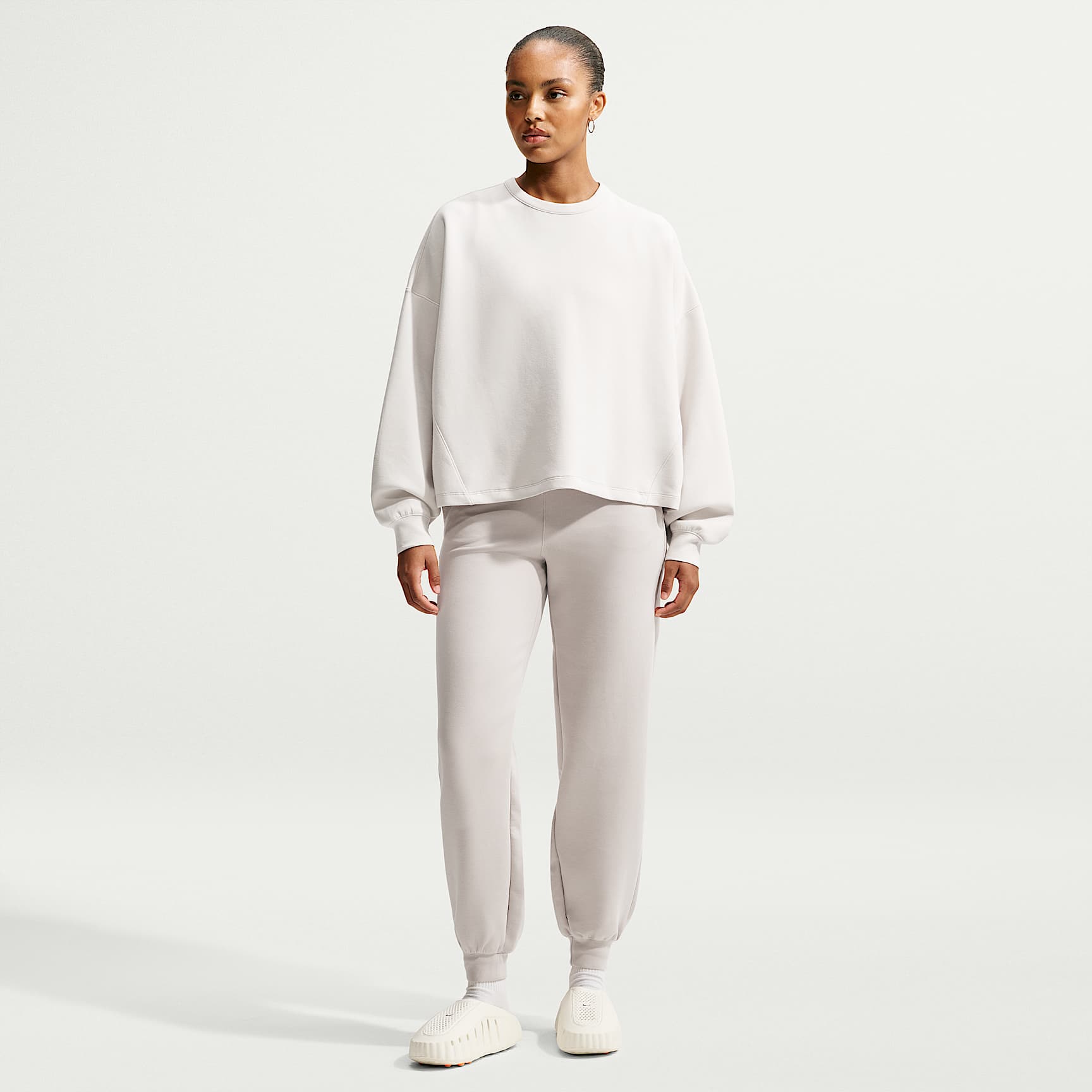 Nike 24.7 ImpossiblySoft Women's Dri-FIT High-Rise Joggers