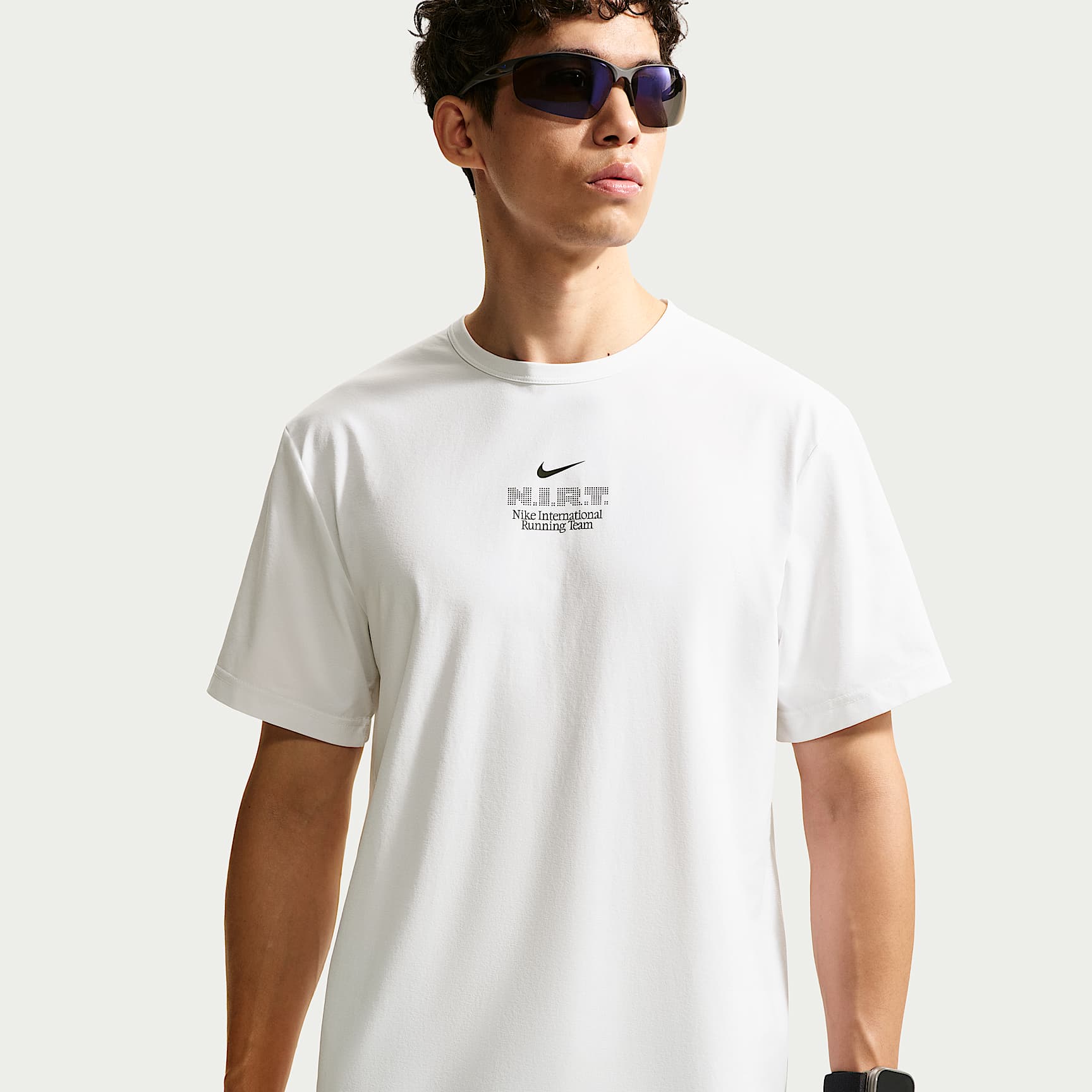 Nike Hyverse Men's Dri-FIT UV Protection Training T-Shirt