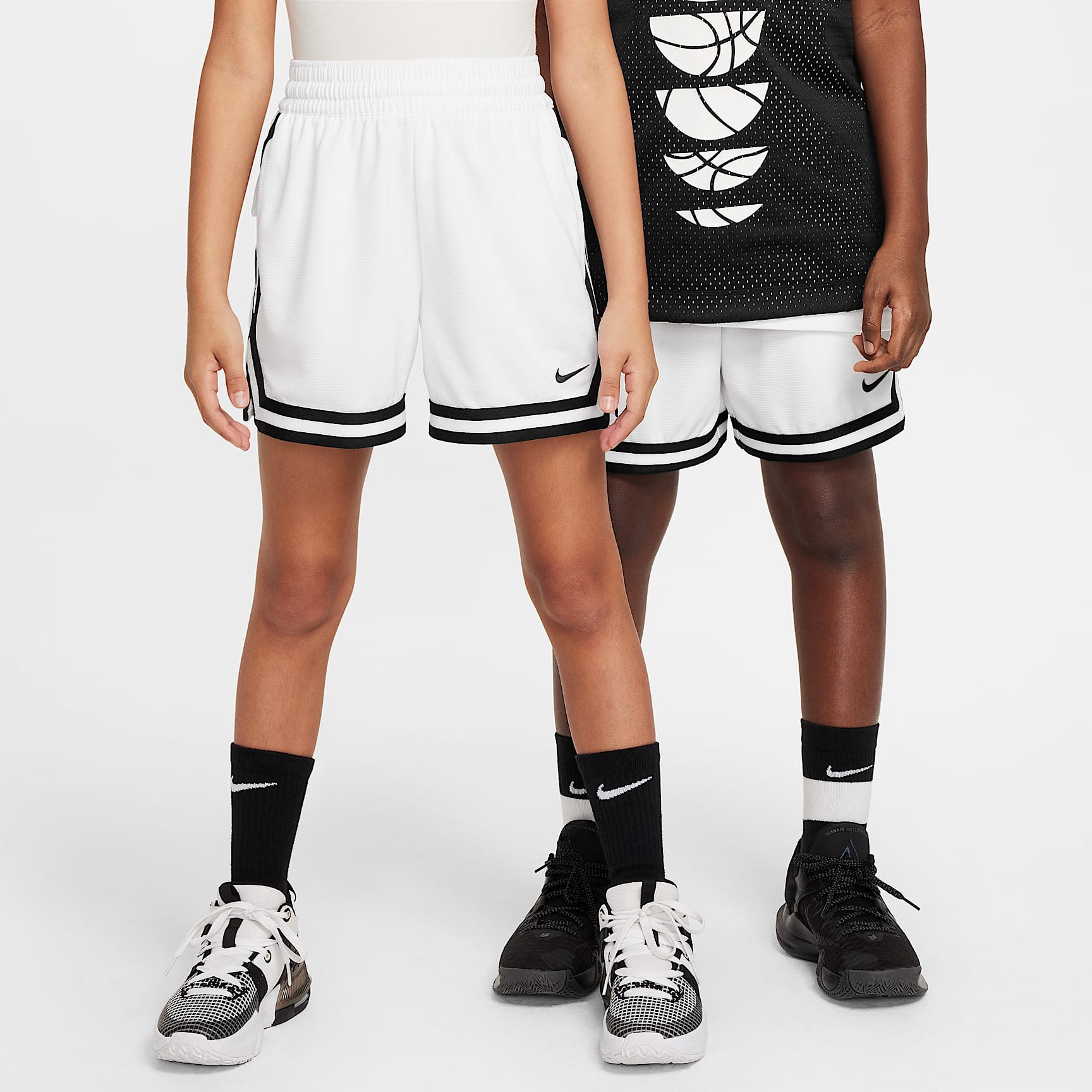 Nike DNA Older Kids' 12.5cm (approx.) Basketball Shorts
