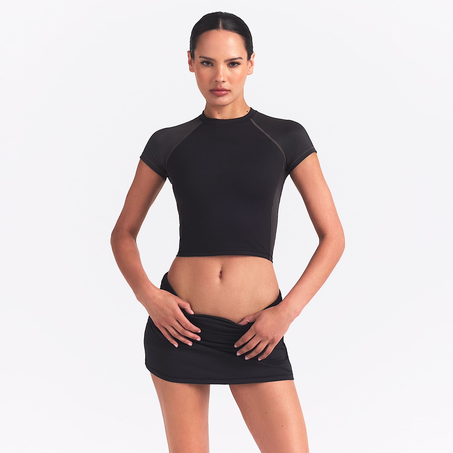 NikeSKIMS Matte Shine Mix Women's Short-Sleeve Crop Top