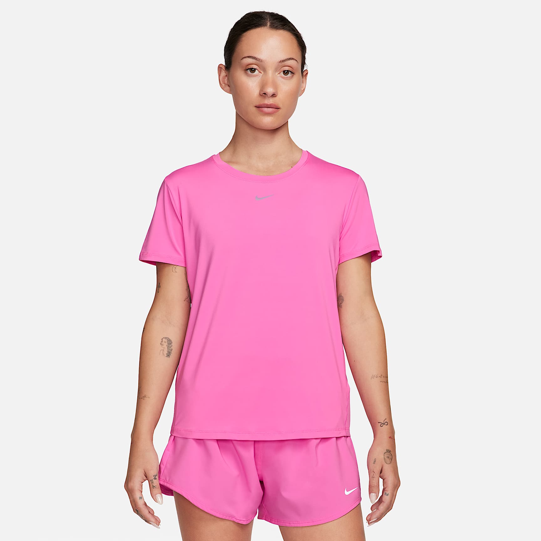 Playera de manga corta Dri-FIT para mujer Nike One Classic