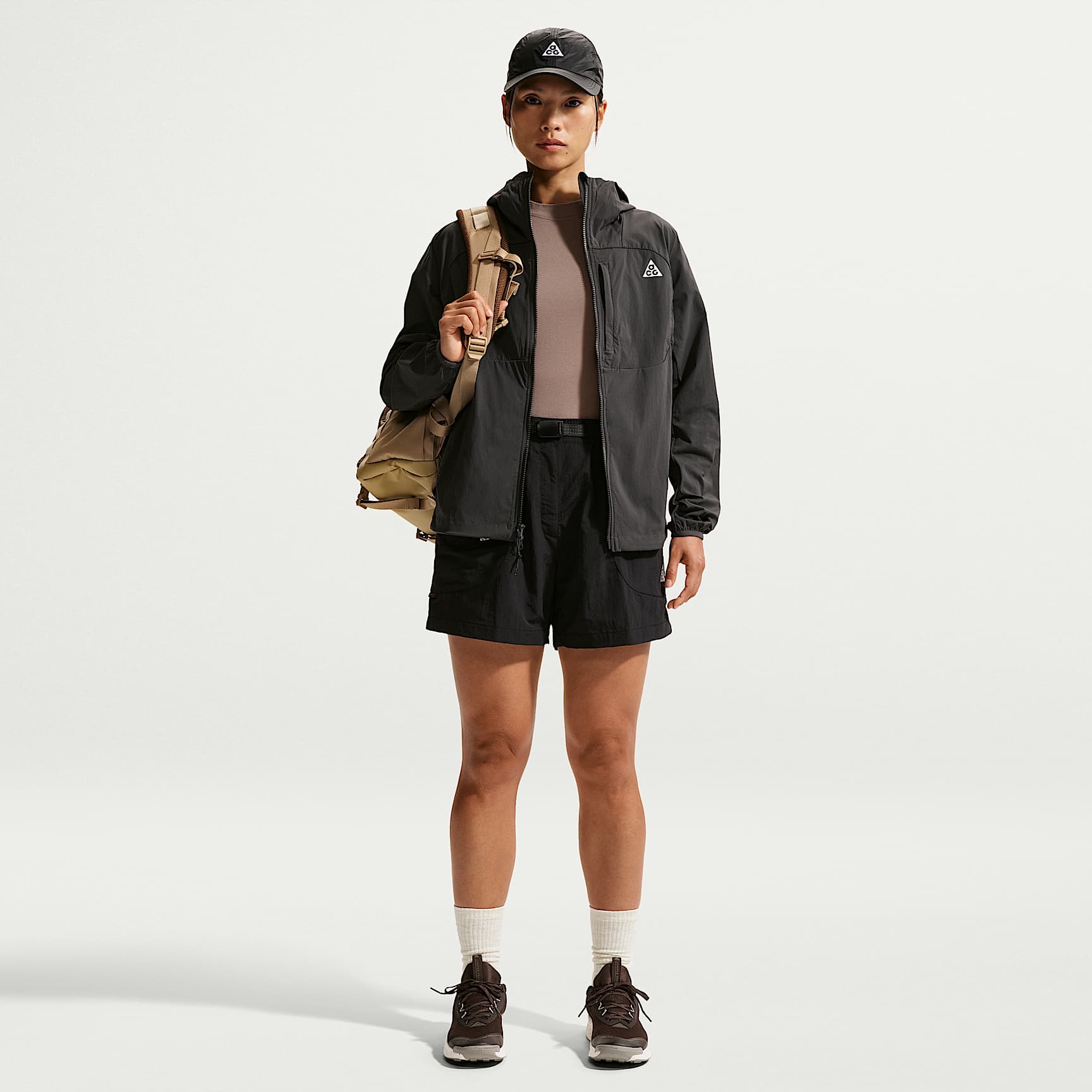 Nike ACG "Dolomiti" 女款短褲