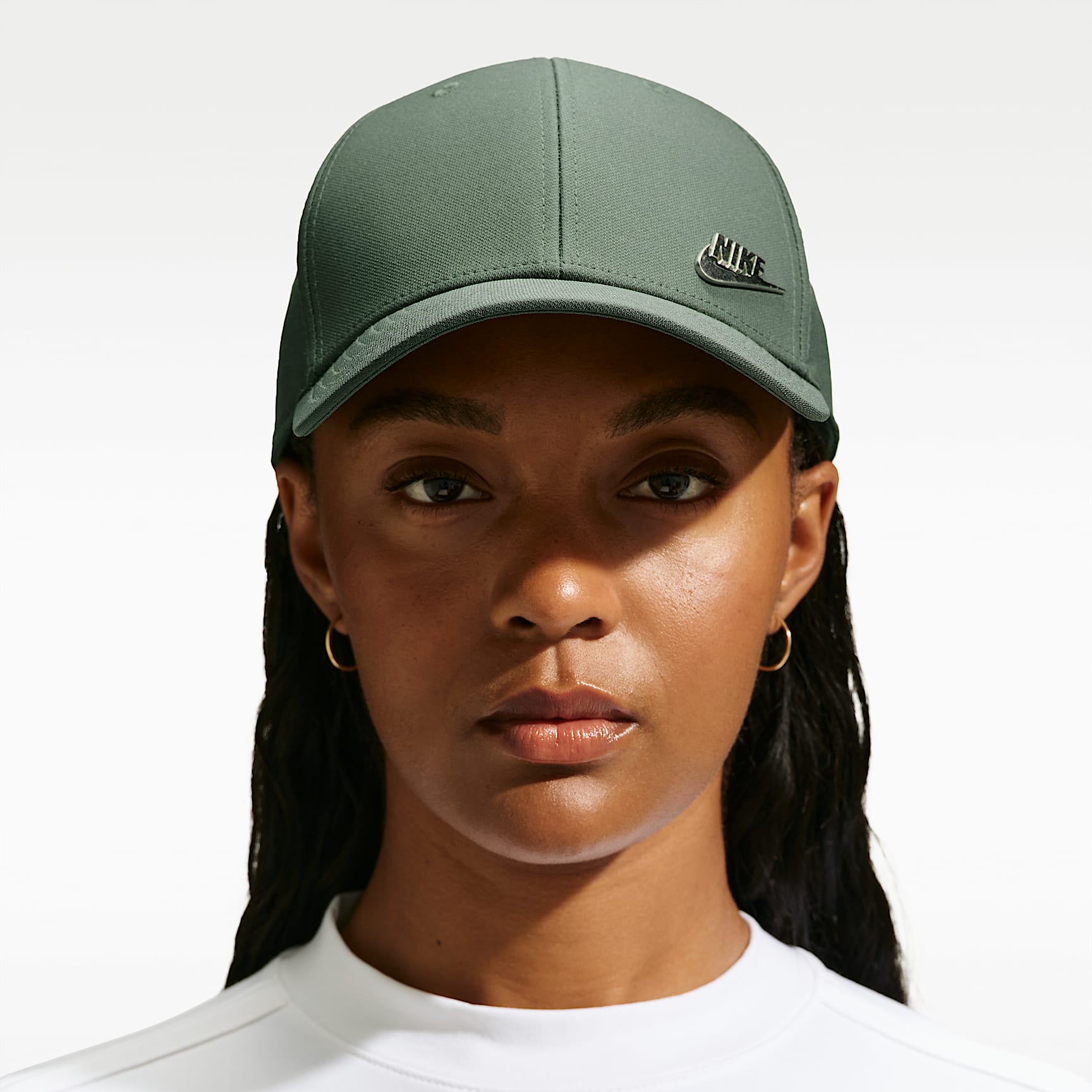 Nike Dri-FIT Club Structured Metal Logo Cap