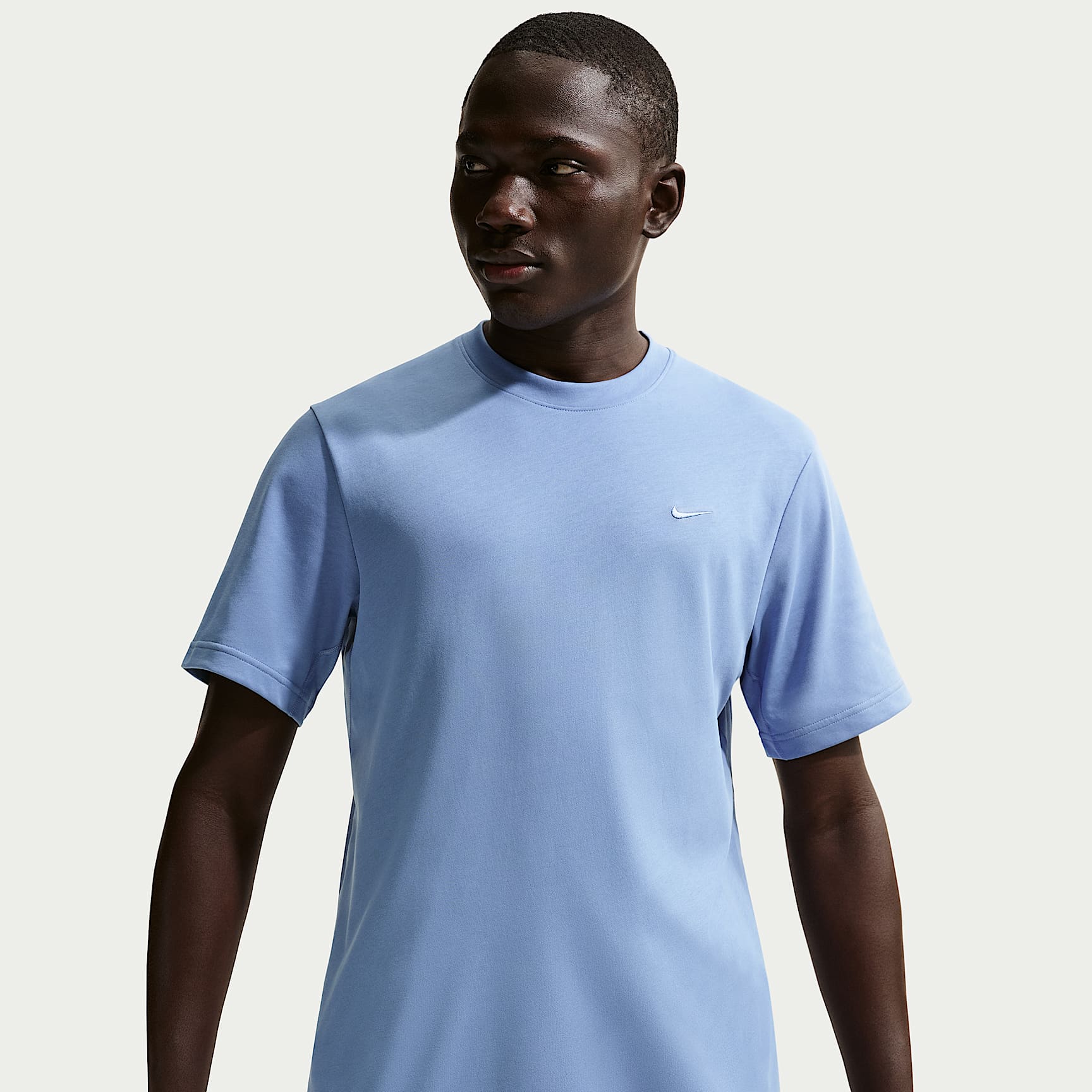 Playera versátil de manga corta para hombre Nike Primary