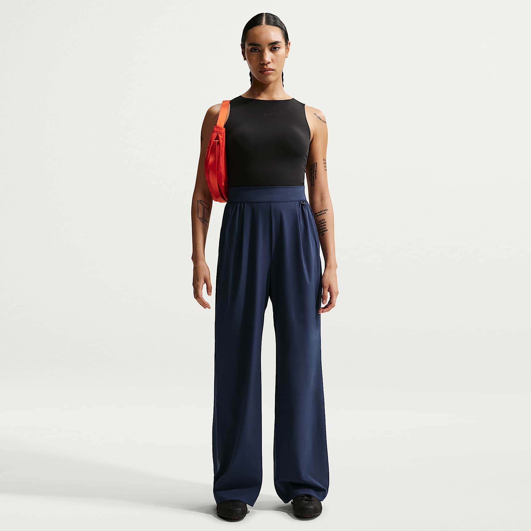 Nike 24.7 PerfectStretch Dri-Fit-Hose mit hohem Bund und weitem Bein (Damen)