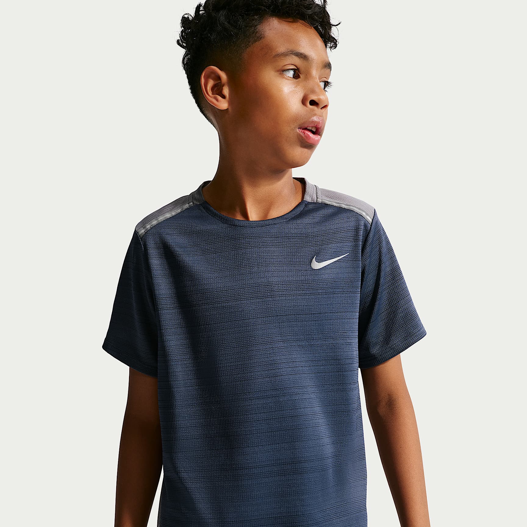 Nike Miler Older Kids' (Boys') Short-Sleeve Top