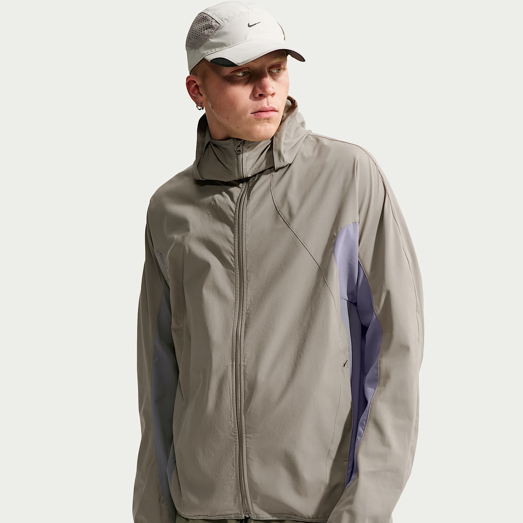 Nike Tech Helios Men's Dri-FIT Long-Sleeve Shell