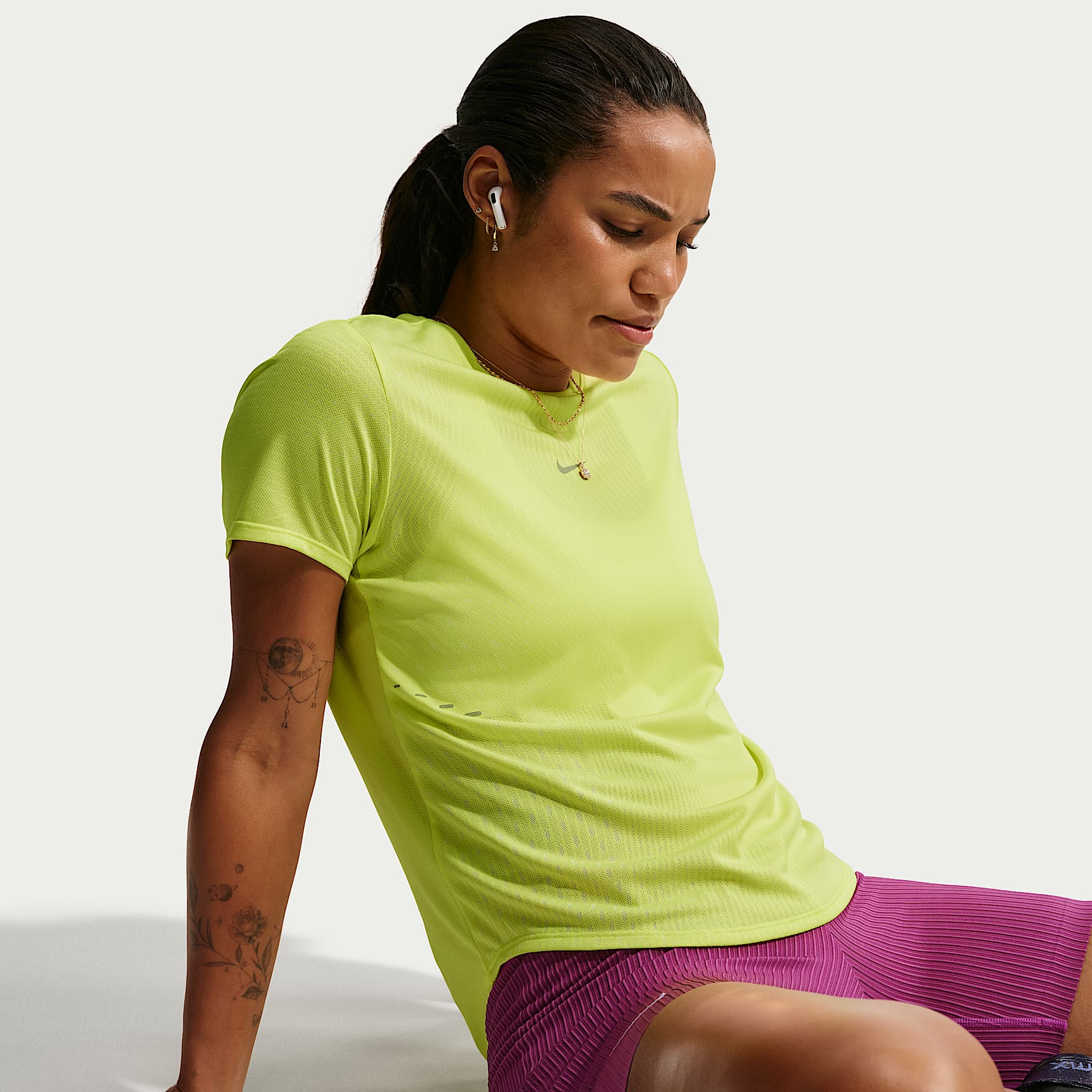 Top da running a manica corta Nike Swift Aero-FIT – Donna
