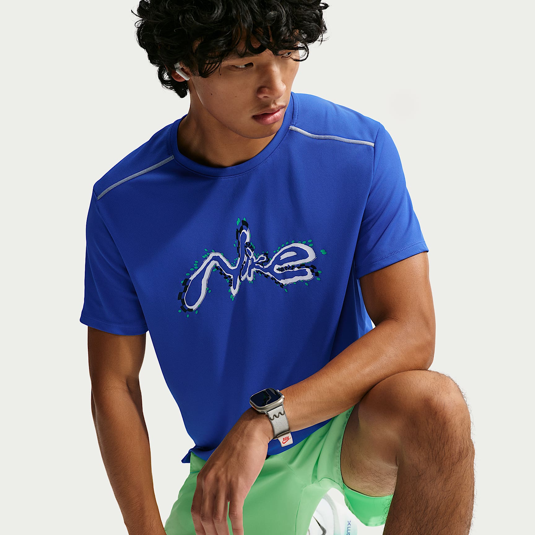 Playera de correr de manga corta Dri-FIT para hombre Nike Miler