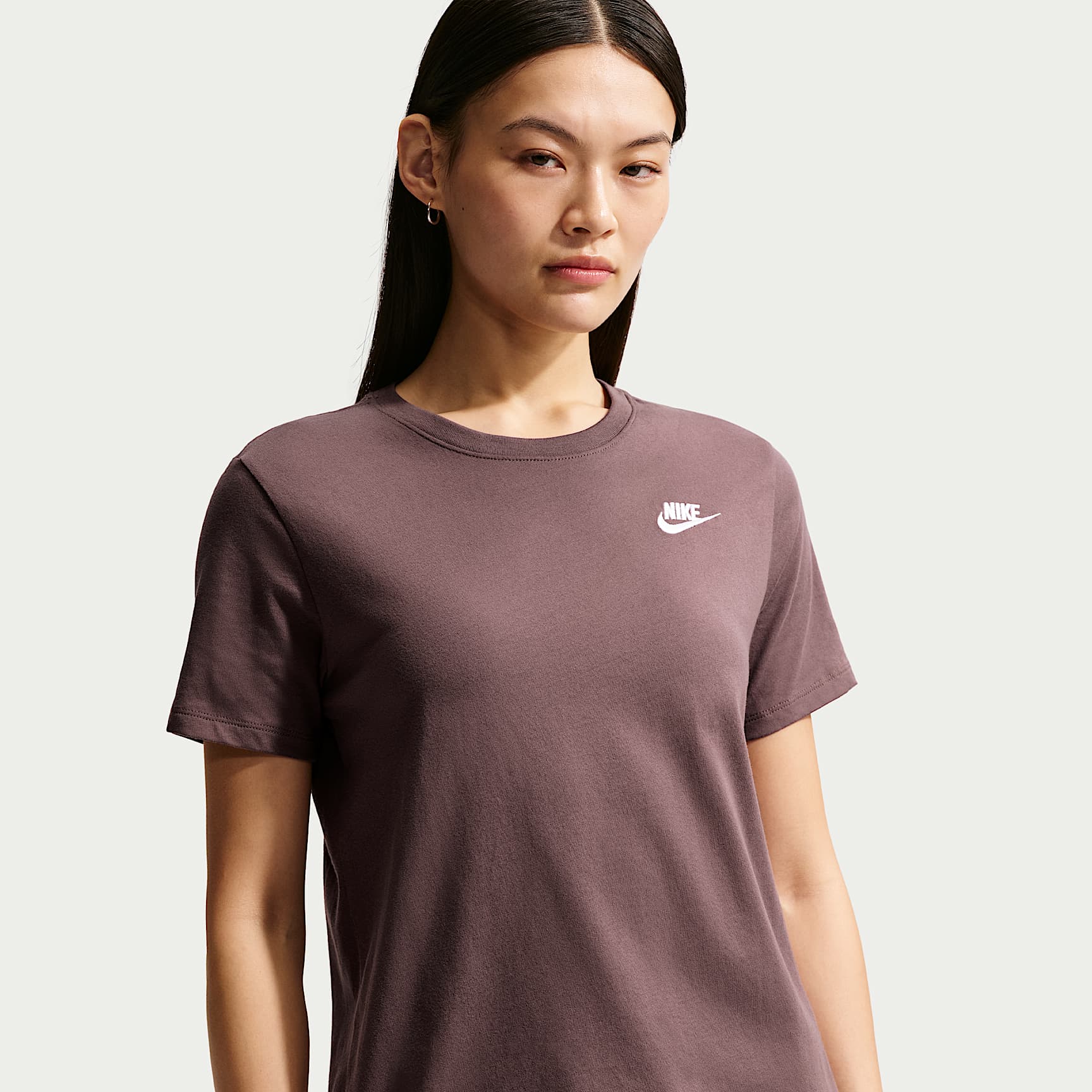 Nike Sportswear Club Essentials Women's T-Shirt