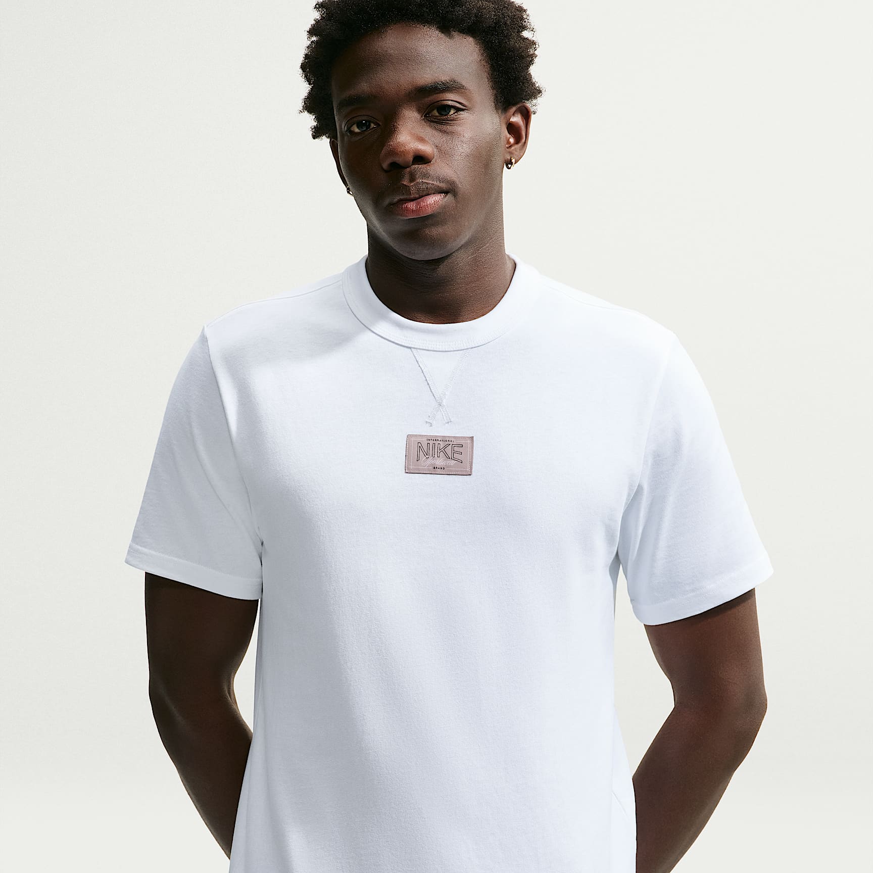 Nike Sportswear Premium Essentials T-Shirt
