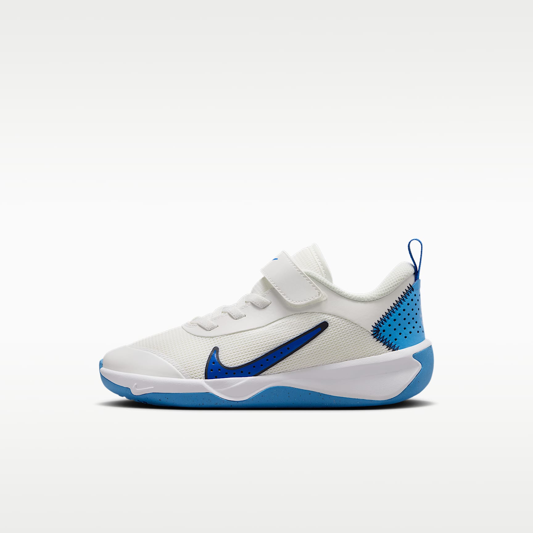 Nike Omni Multi-Court Younger Kids' Shoes